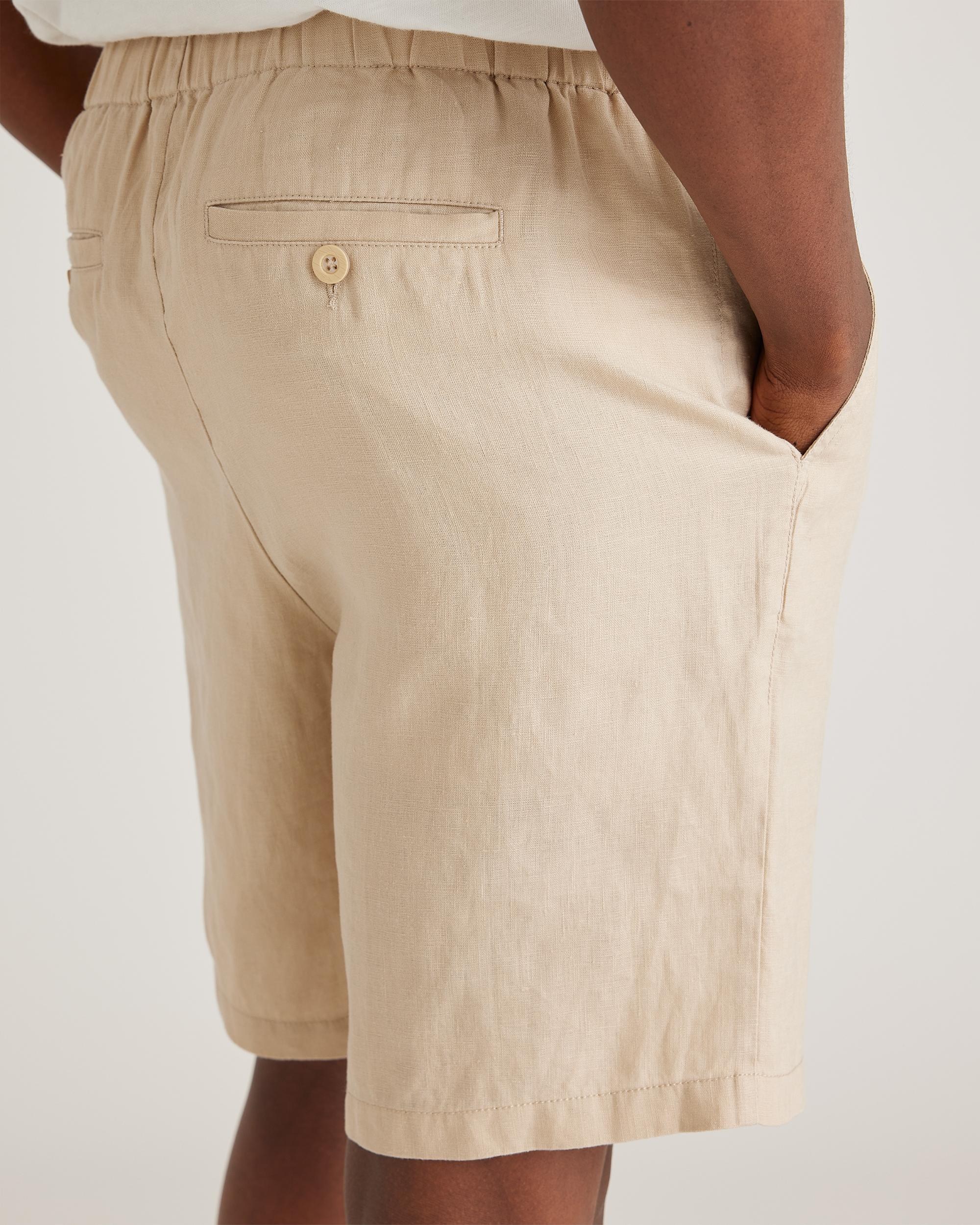 Quince | Men's 100% European 8" Linen Shorts Product Image