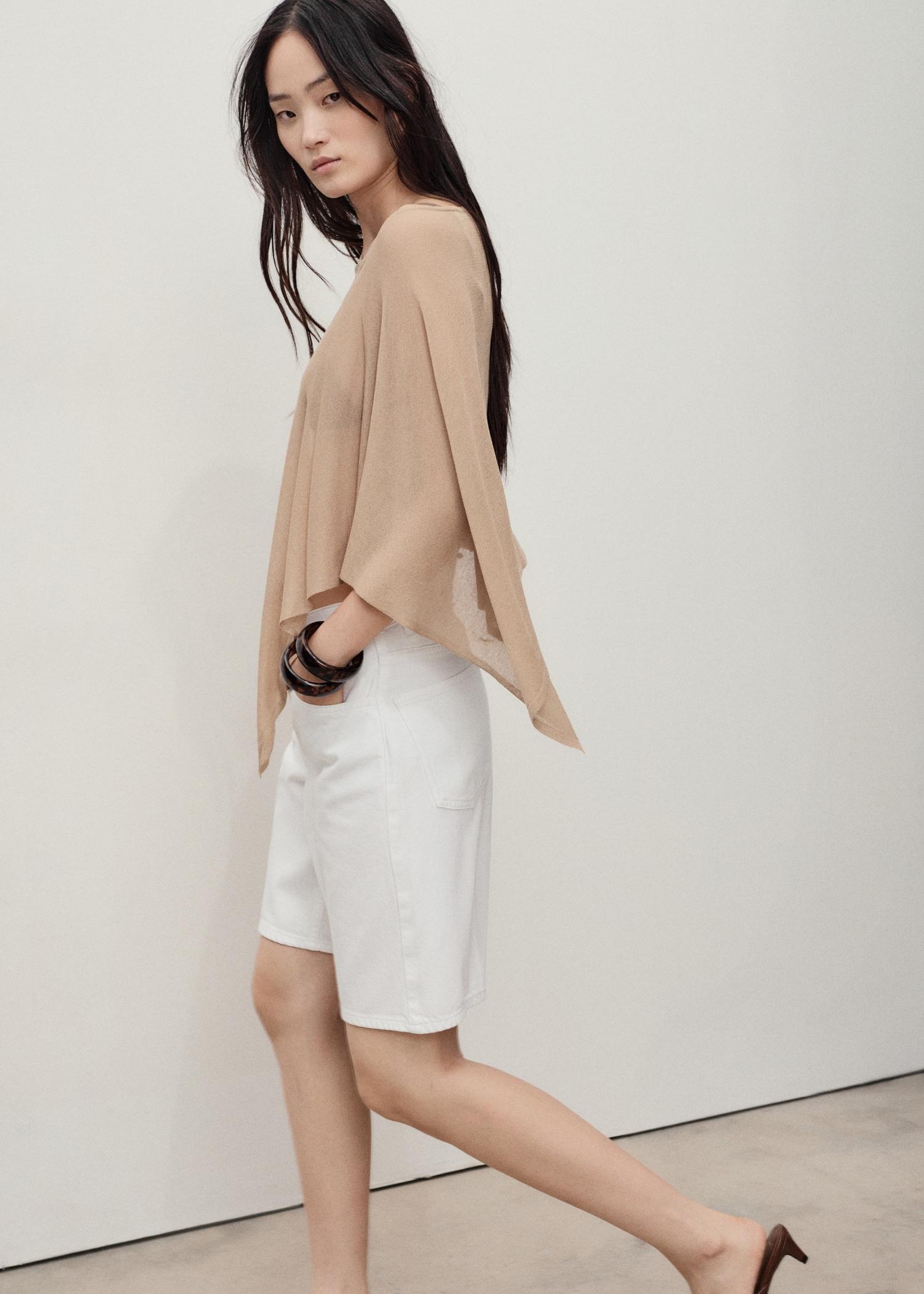 High-waist straight-fit denim shorts - Women | MANGO USA Product Image