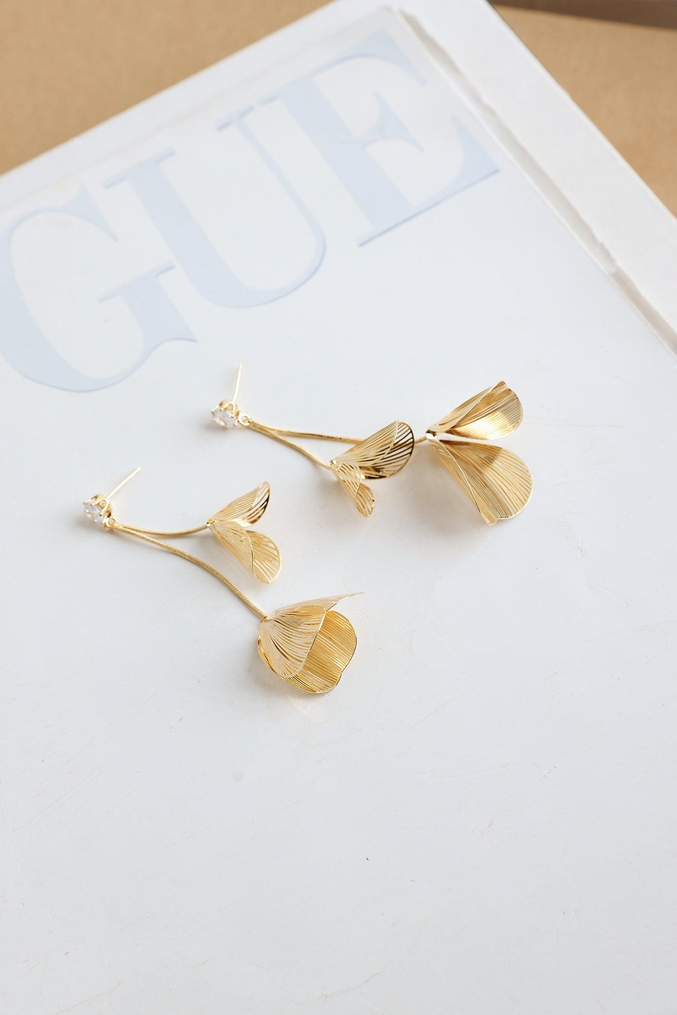 Petals In The Rain Earrings Gold Product Image