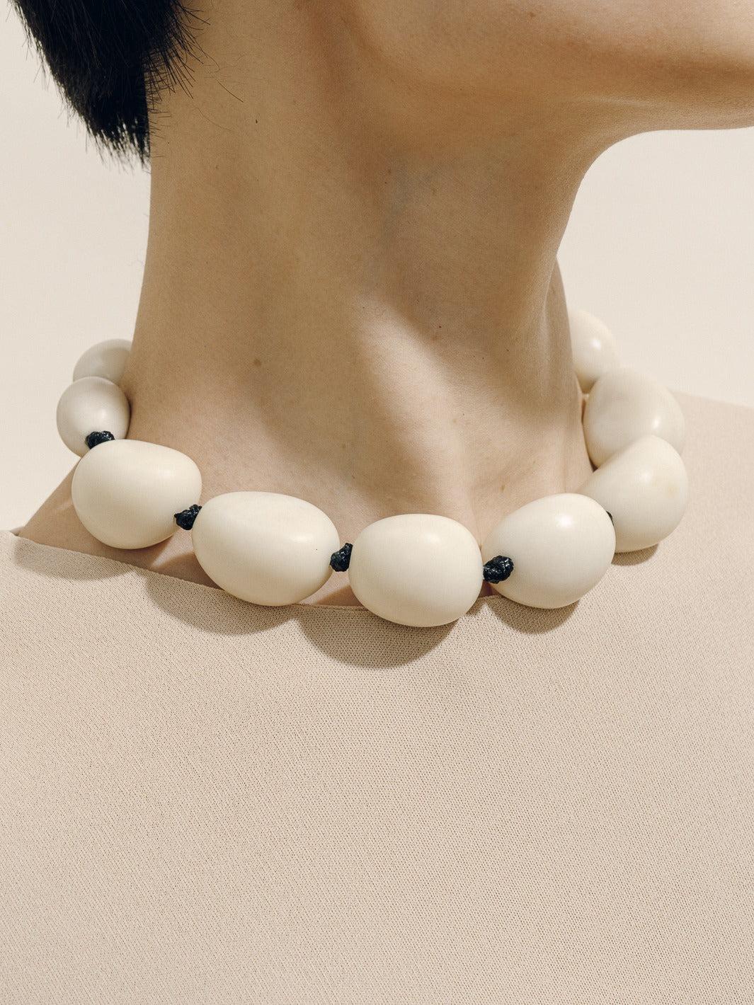 The Pendant Necklace in Black Product Image