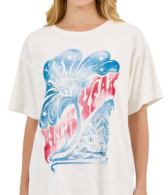 Wrangler® x Lainey Wilson Short Sleeve Heck Yeah Graphic T-Shirt Product Image