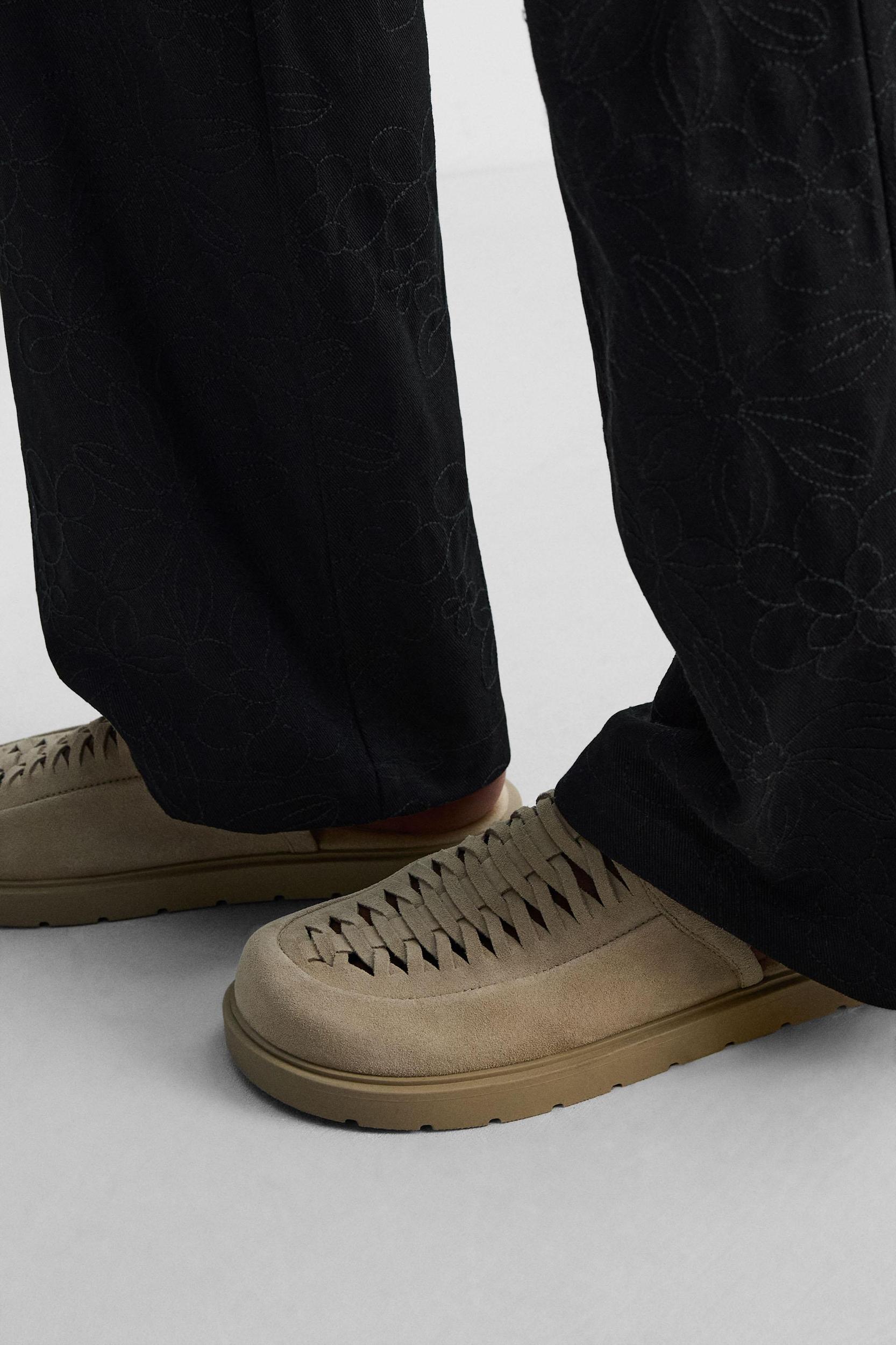 BRAIDED LEATHER CLOGS Product Image