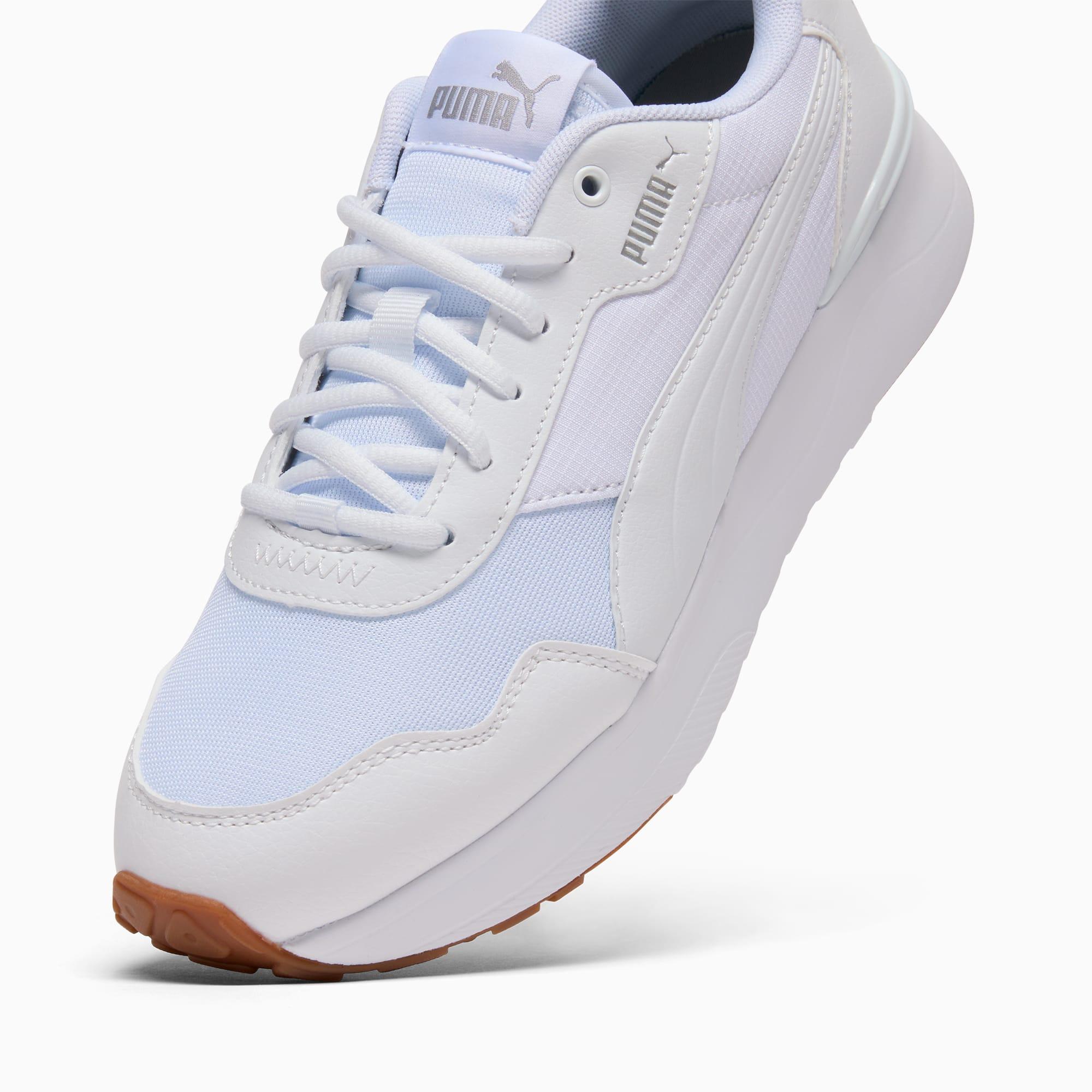 R78 Voyage Women's Sneakers Product Image