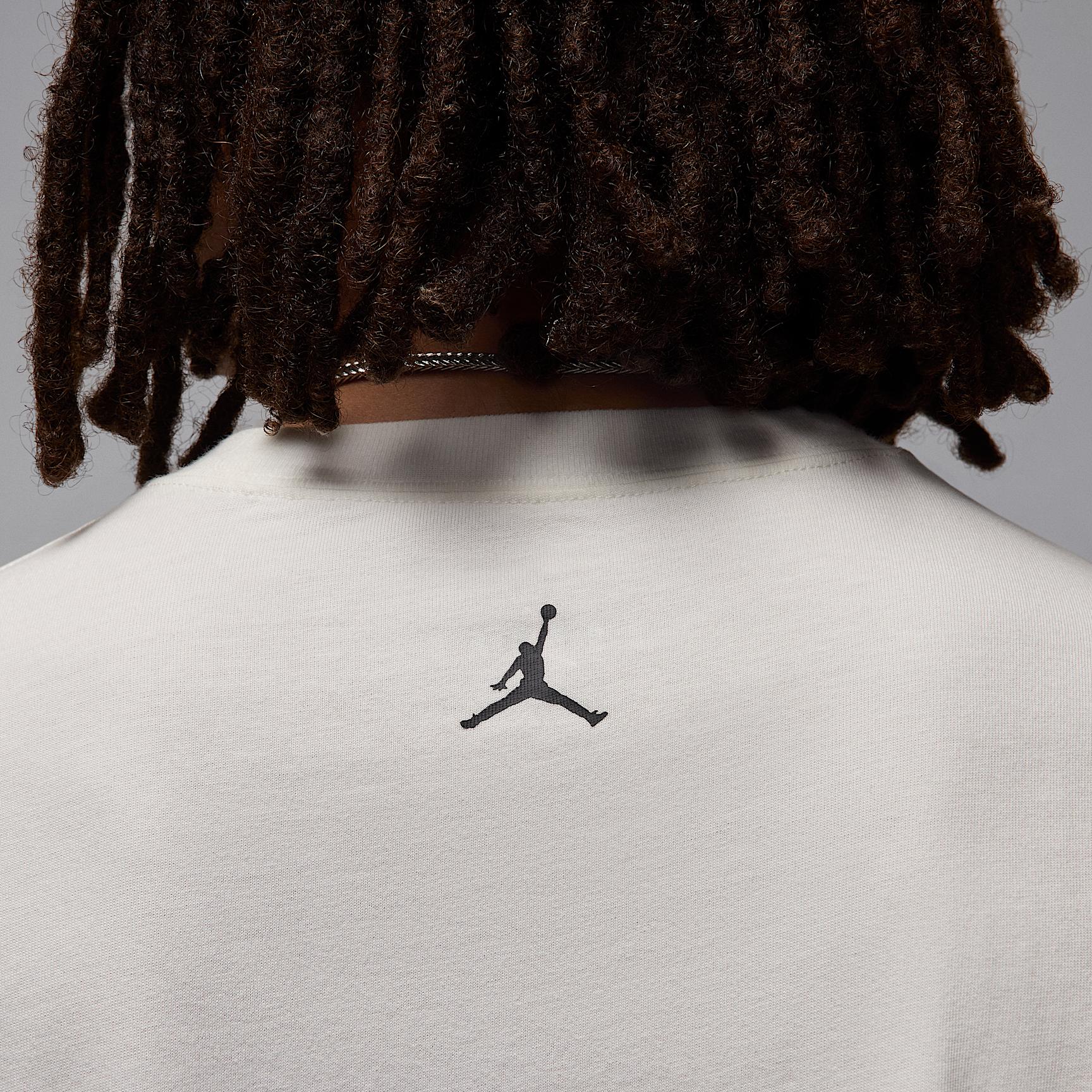 Men's Jordan Flight Essentials Graphic T-Shirt Product Image
