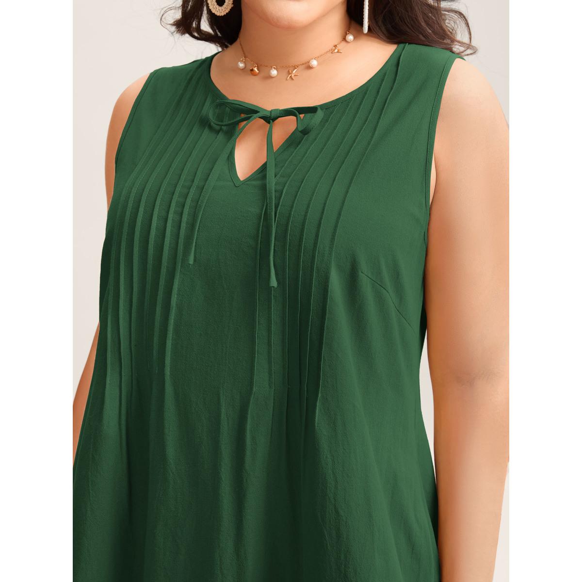 Plus Size Cotton Toothpick Pleat Plain Midi Dress DarkBlue Women Resort Notched collar Sleeveless Curvy BloomChic 18-20/2X Product Image