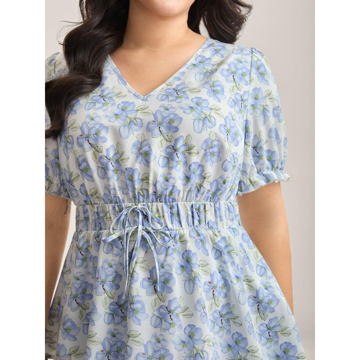 Plus Size Skyblue Breezy Floral Print Drawstring Babydoll Top Women Short sleeve V-neck Everyday-Elegant Blouses BloomChic 12/L Product Image