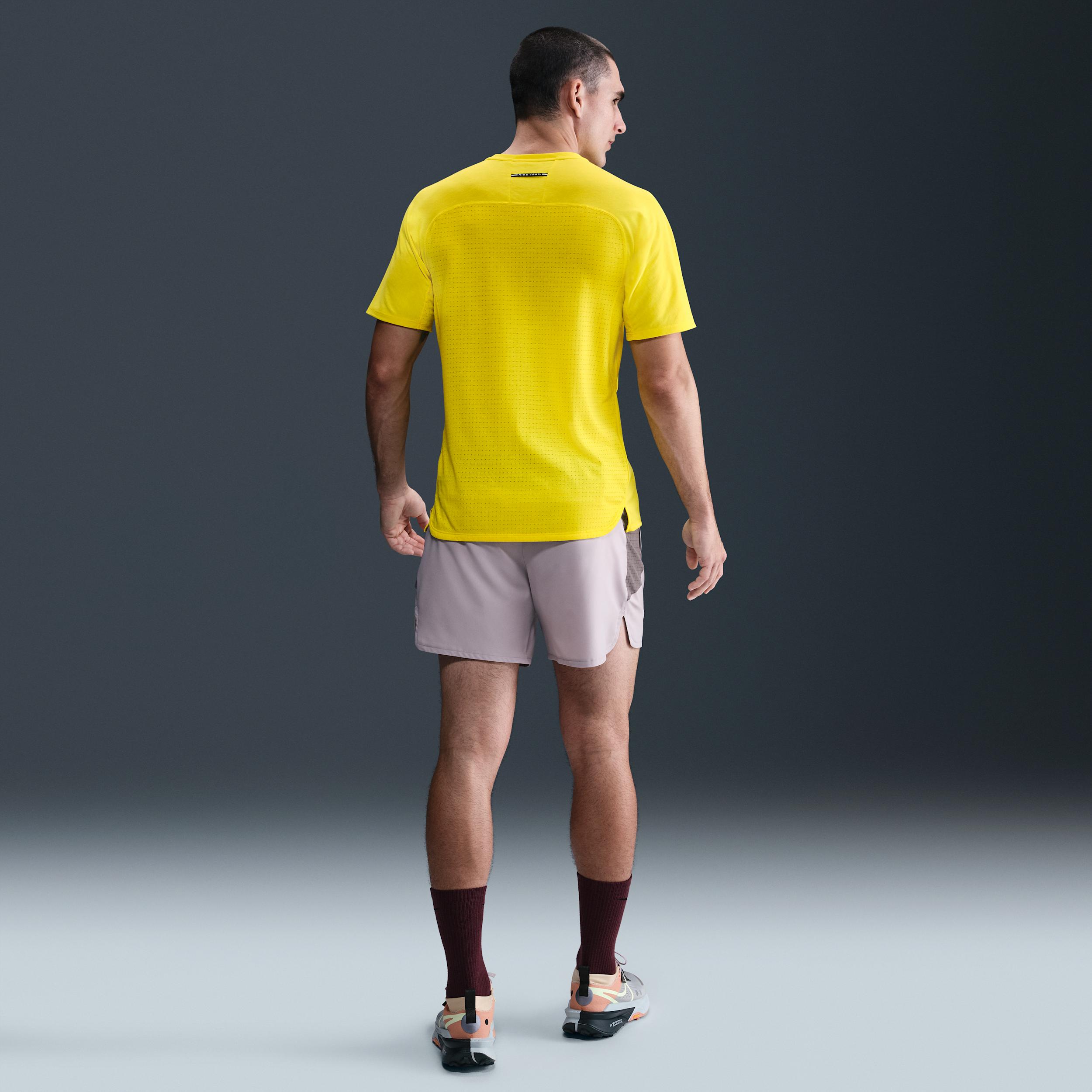 Nike Men's Solar Chase Dri-FIT ADV Short-Sleeve Running Top Product Image