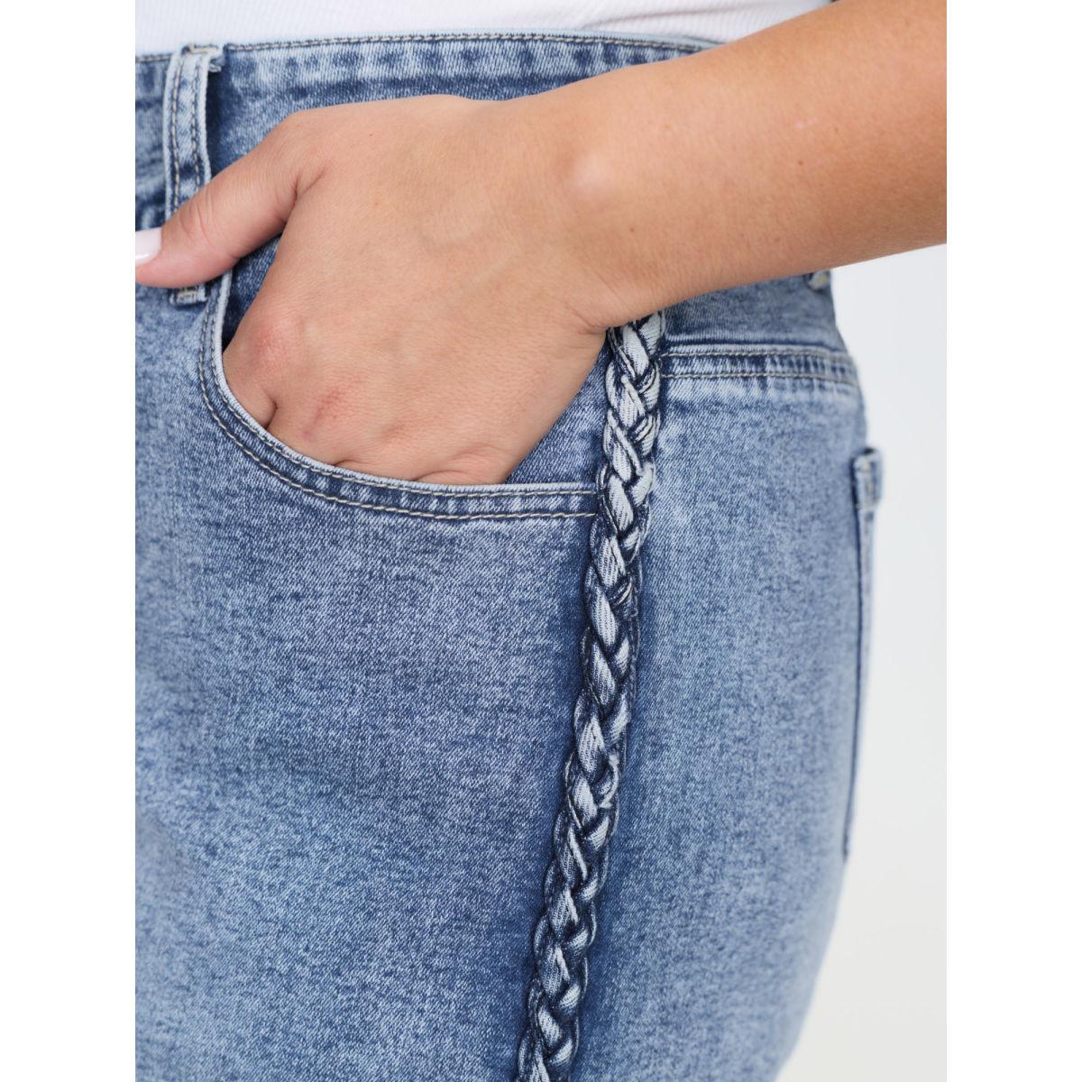 Plus Size Classic Cut Wide-Leg Crop Jeans Women Midblue Leisure High stretch Slanted pocket Jeans BloomChic 14/1X Product Image