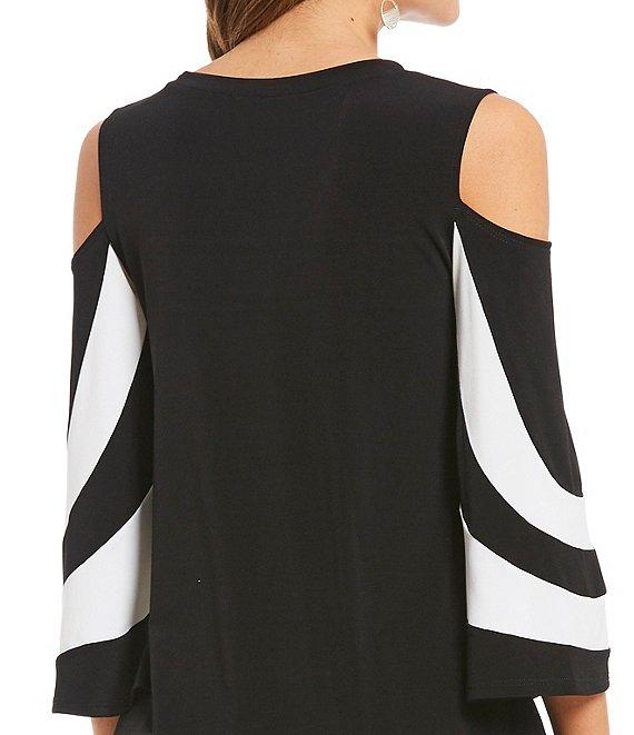 IC Collection Crew Neck Cold Shoulder 3/4 Sleeve Trim Top Product Image