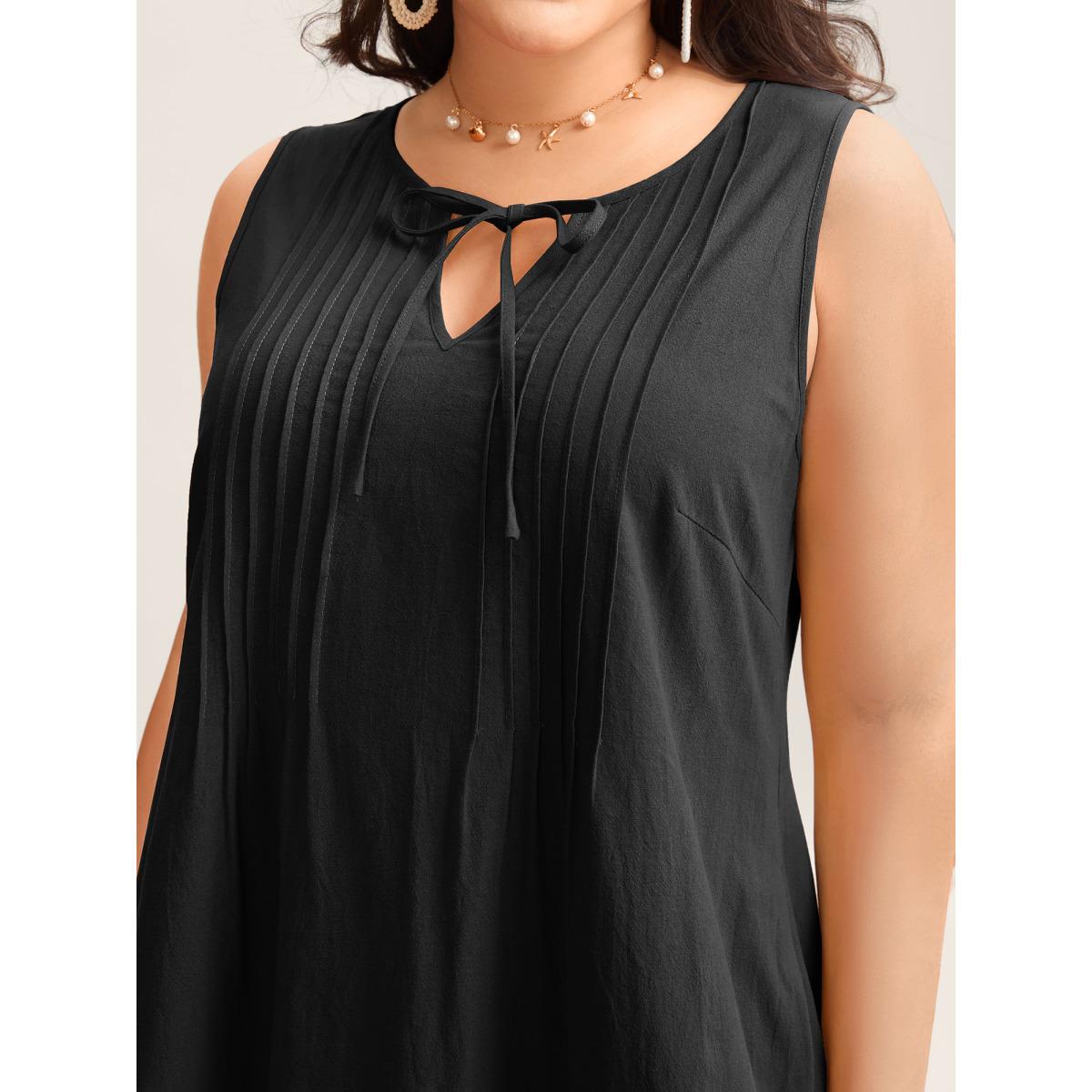 Plus Size Cotton Toothpick Pleat Plain Midi Dress Black Women Resort Notched collar Sleeveless Curvy BloomChic 26/4X Product Image