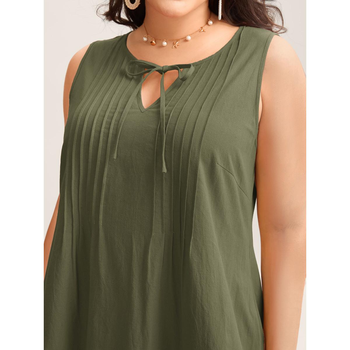 Plus Size Cotton Toothpick Pleat Plain Midi Dress Moss Women Resort Notched collar Sleeveless Curvy BloomChic 18-20/2X Product Image