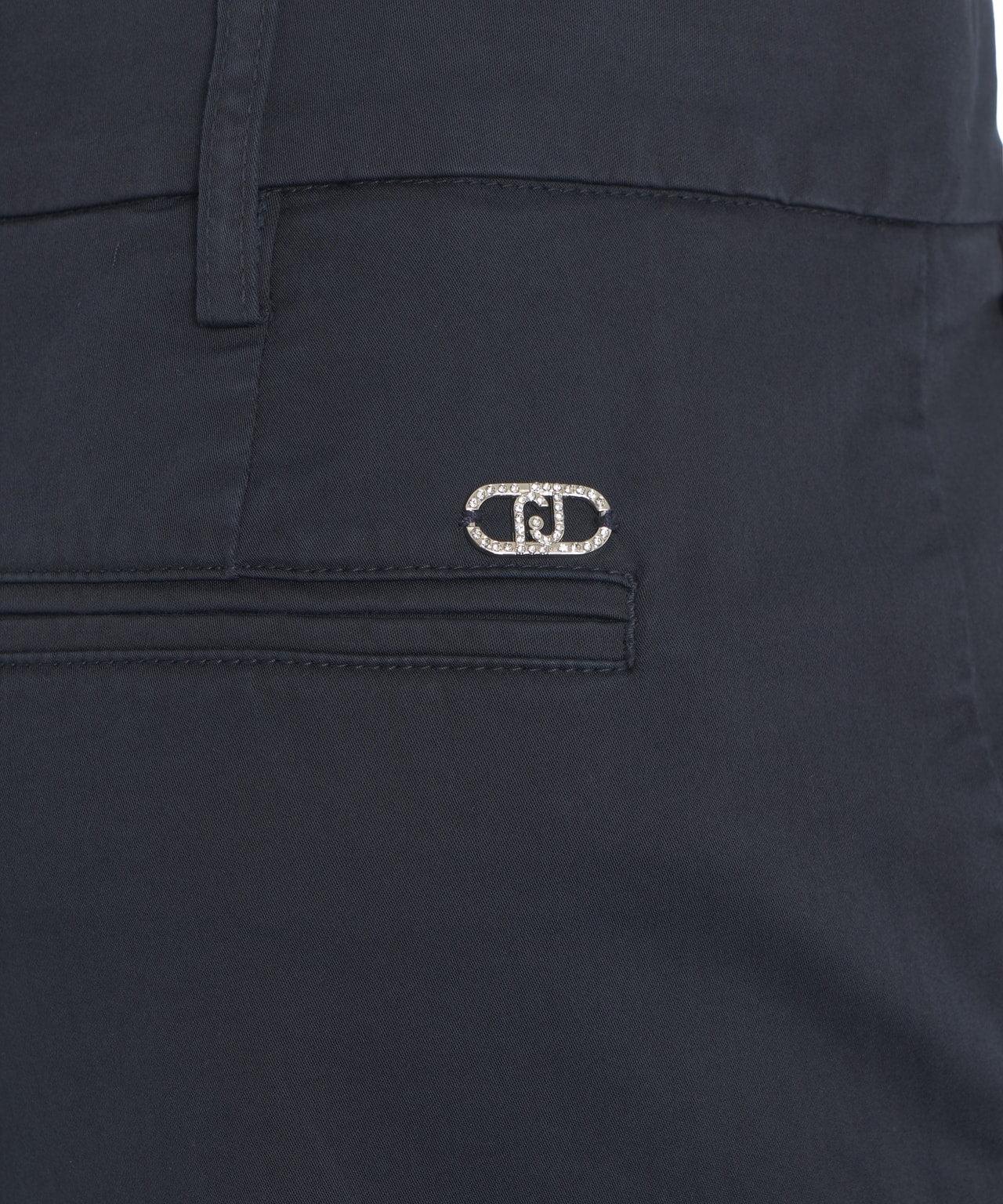 Chino pants with applique Product Image