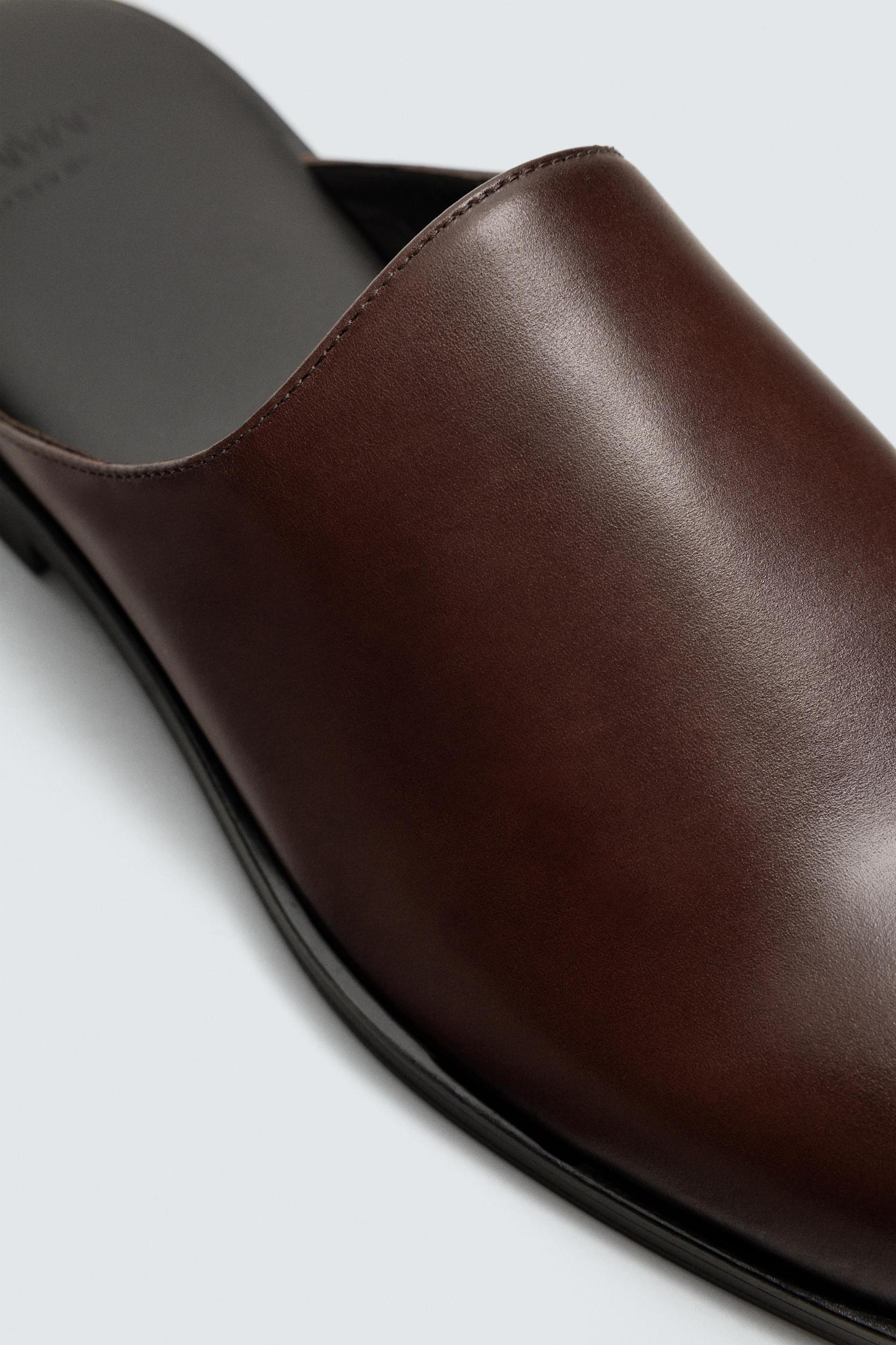 LEATHER CLOGS Product Image