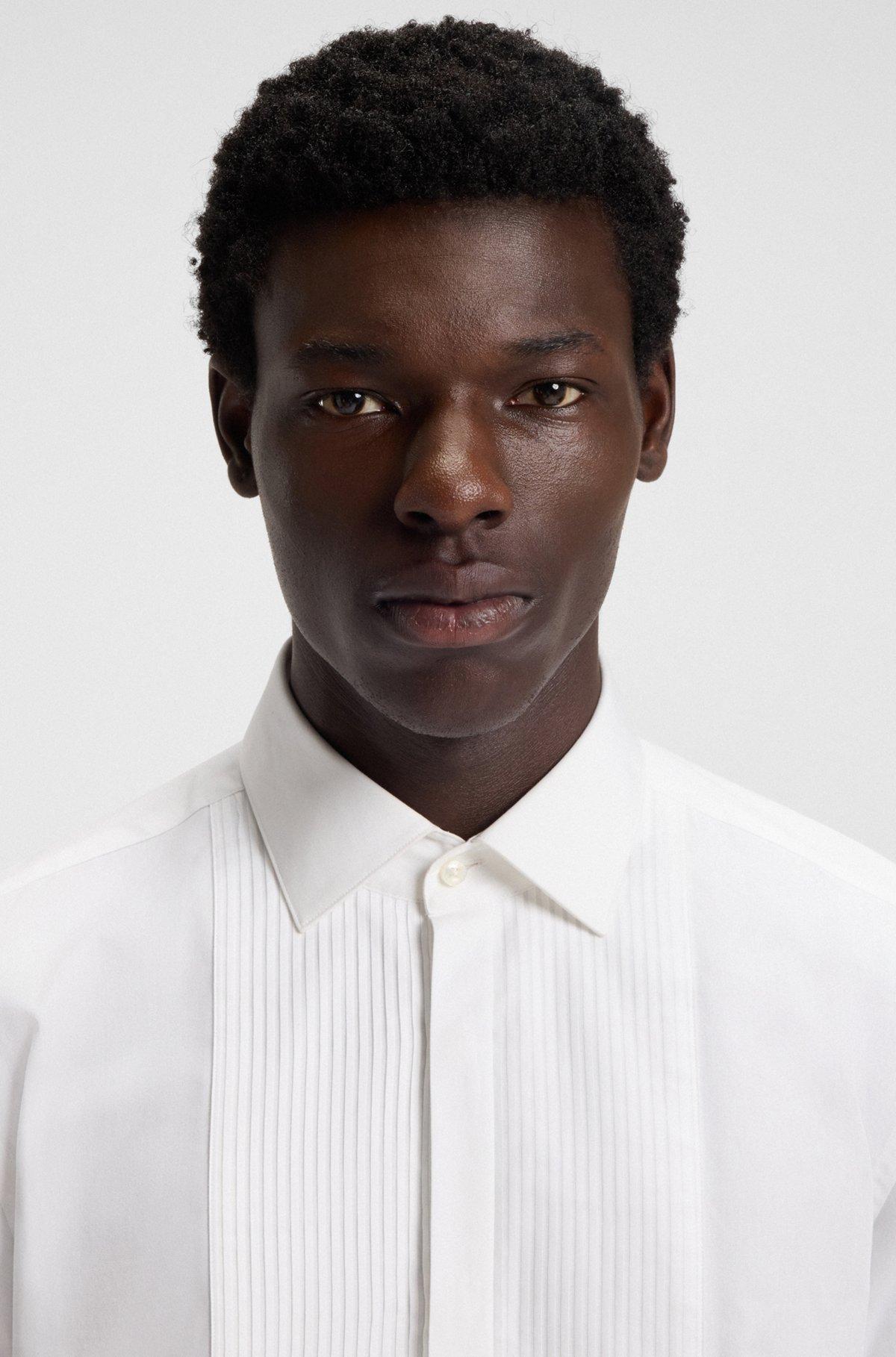 Slim-fit shirt in easy-iron striped cotton poplin Product Image