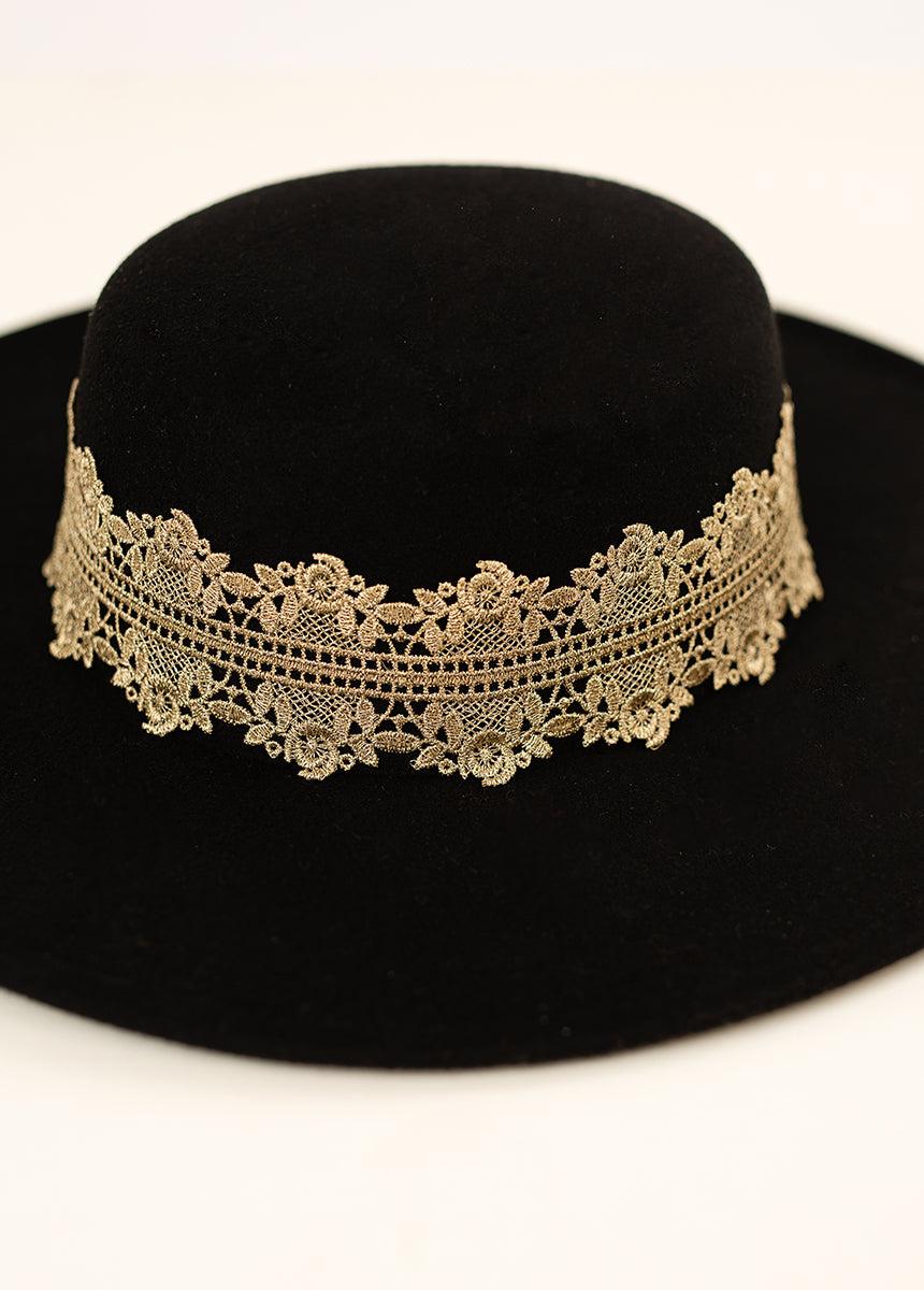 Halo Hat in Black Female Product Image