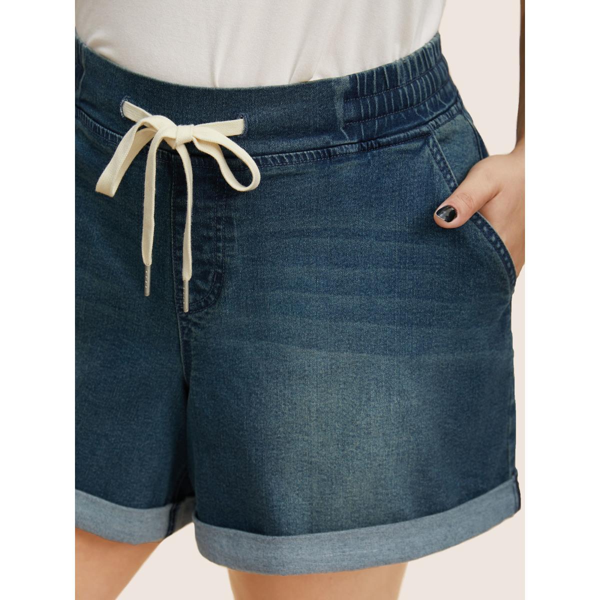 Plus Size Dark Wash Roll Hem Drawstring Denim Shorts Women Denimblue Roll Hem High stretch Everyday Slanted pocket Casual Denim Shorts BloomChic 24/3X Product Image