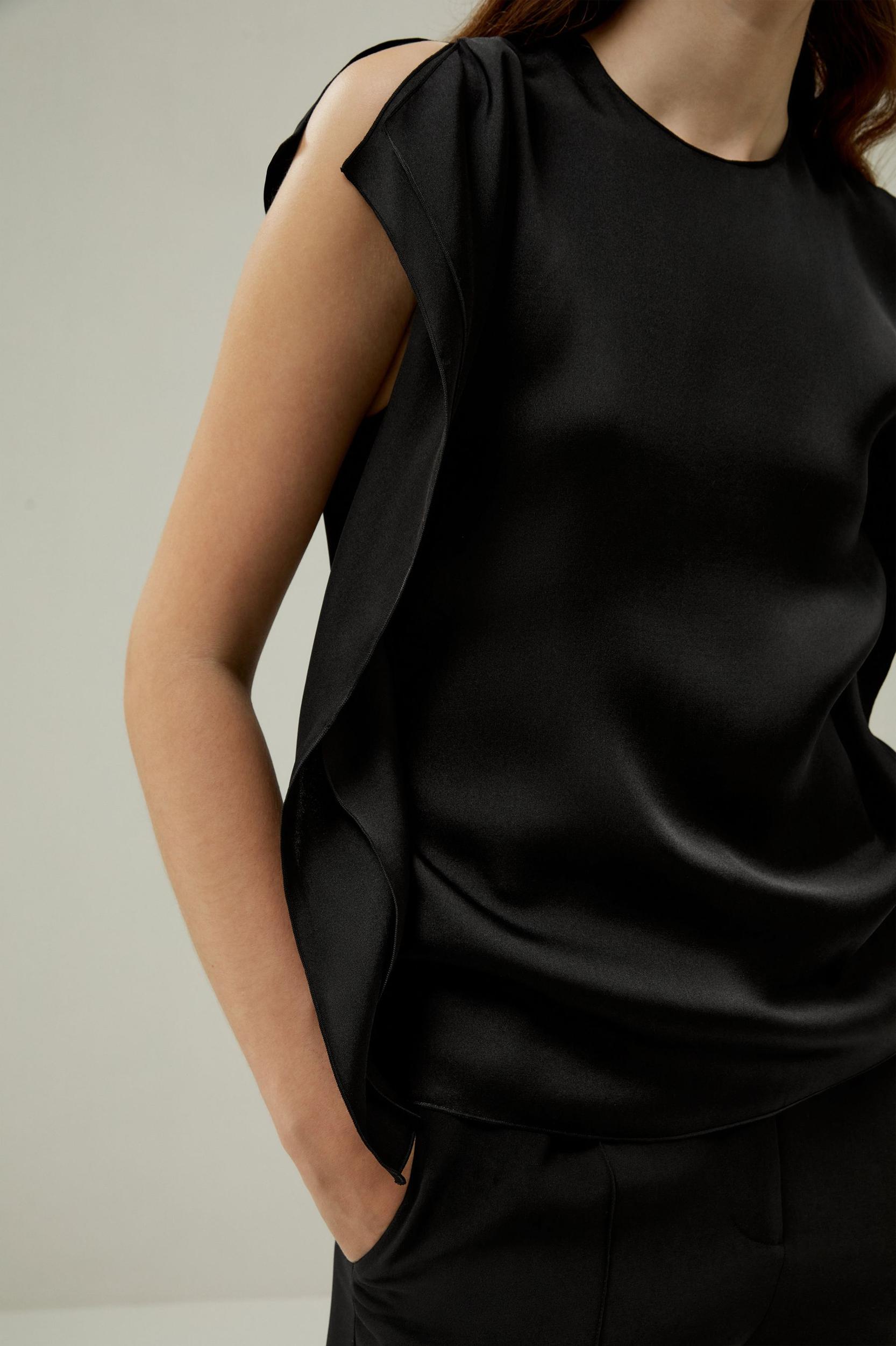 Elegant Silk Sleeveless Crewneck Top Product Image