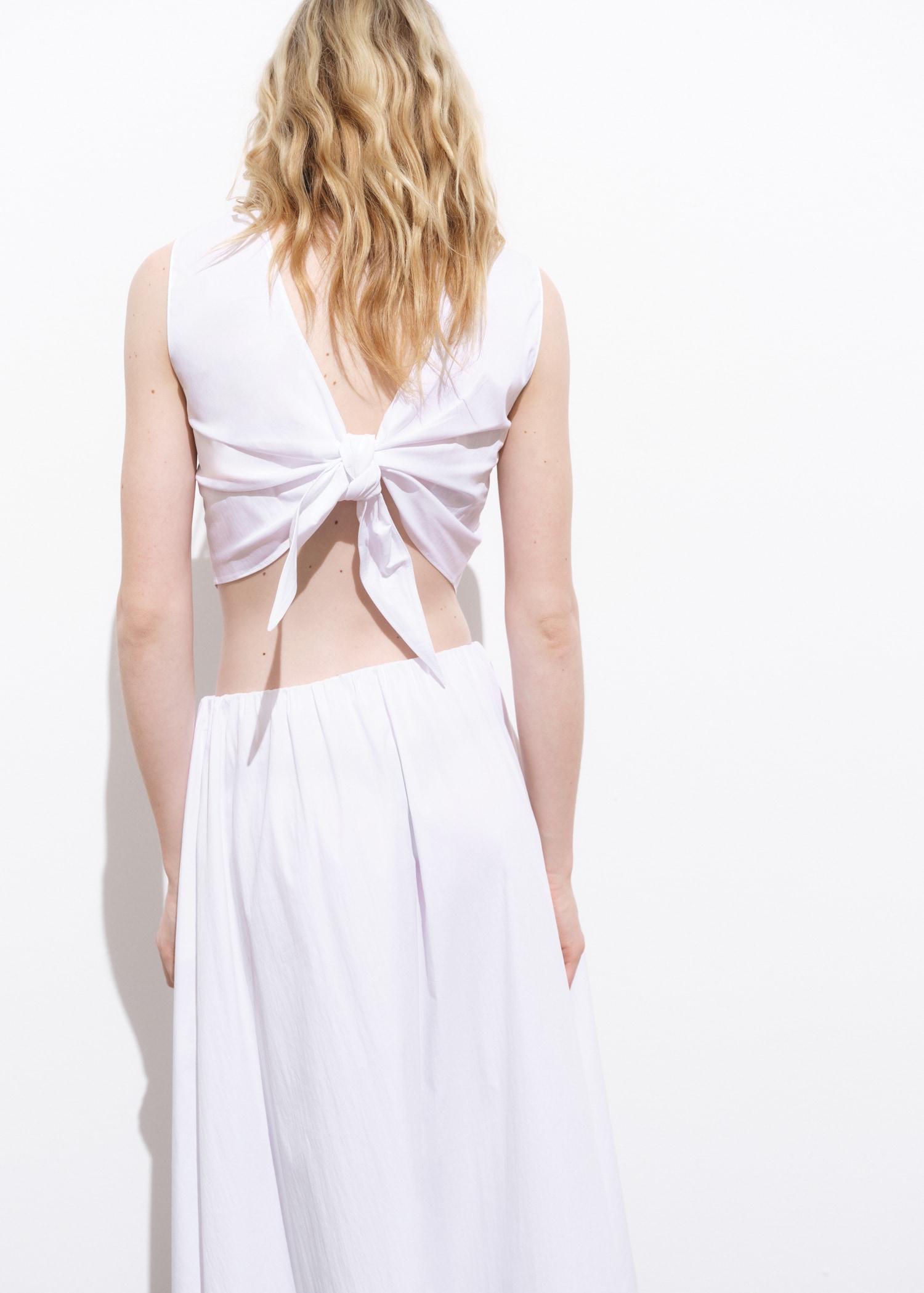 Crop top with bow on the back - Women | MANGO USA Product Image