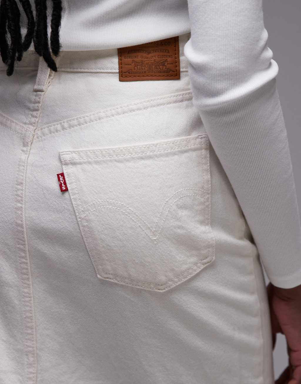 Levi's high rise midi skirt with back slit in white Product Image