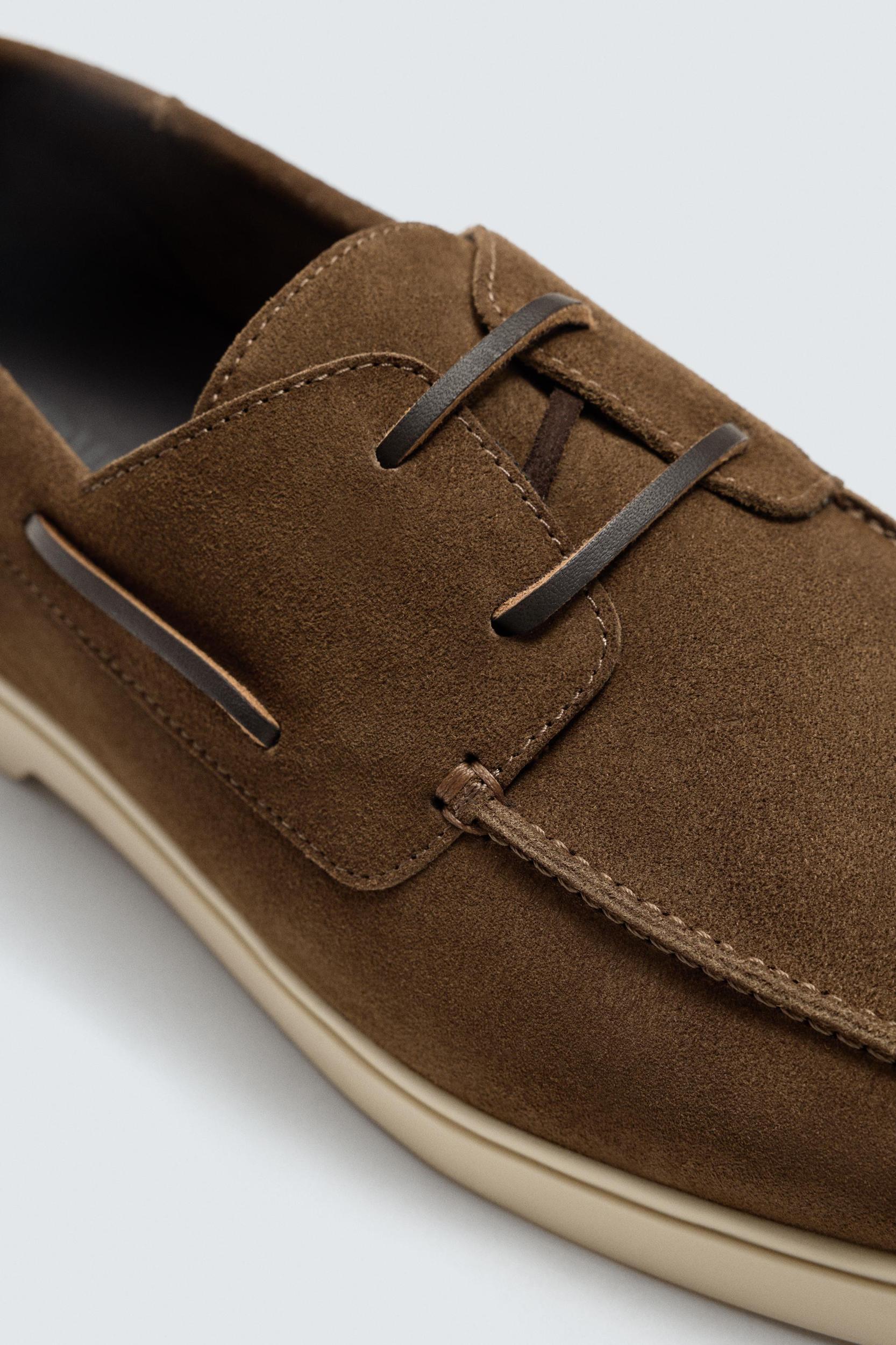 CASUAL LEATHER BOAT SHOES Product Image