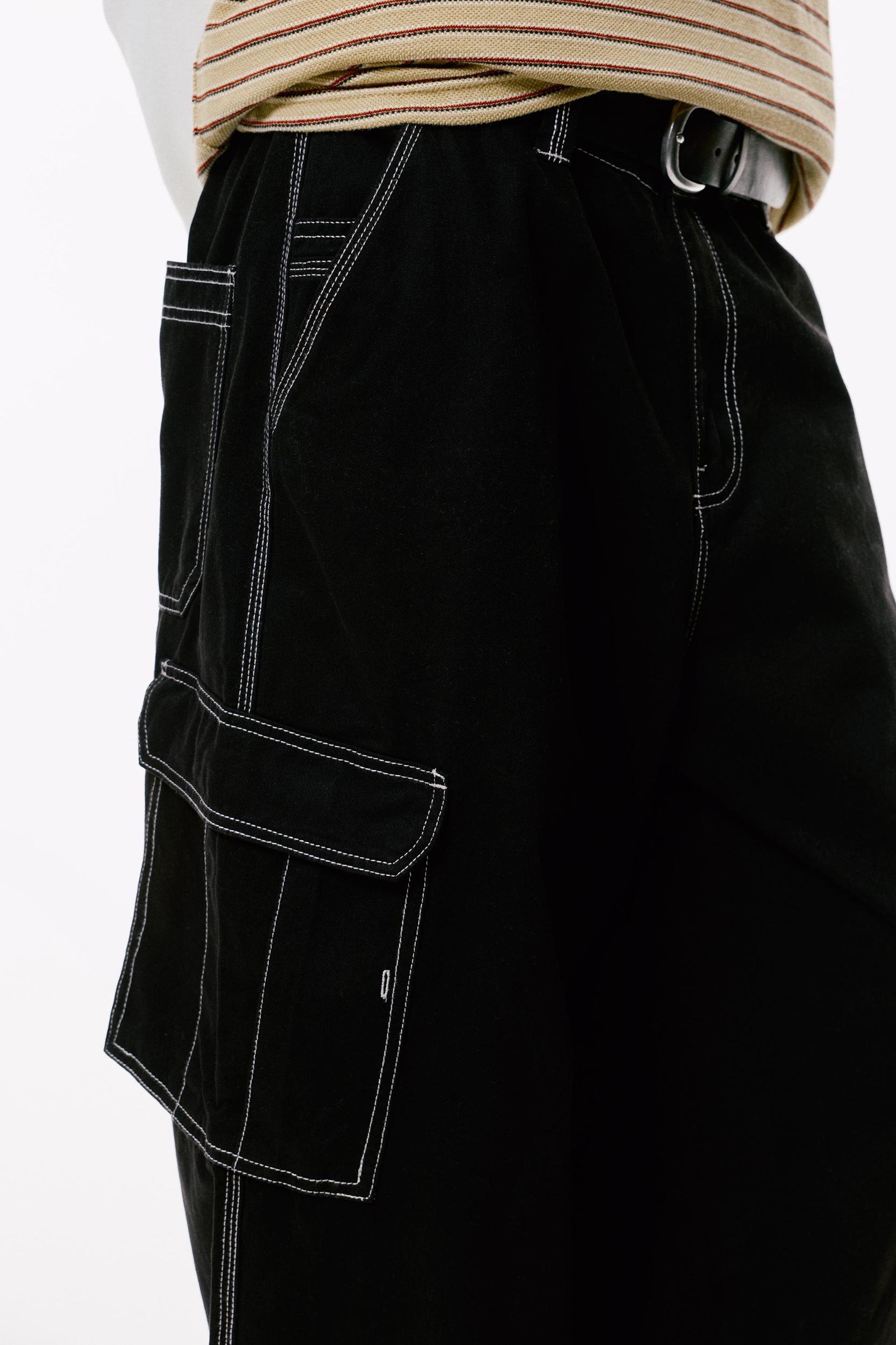 Baggy cargo trousers Product Image