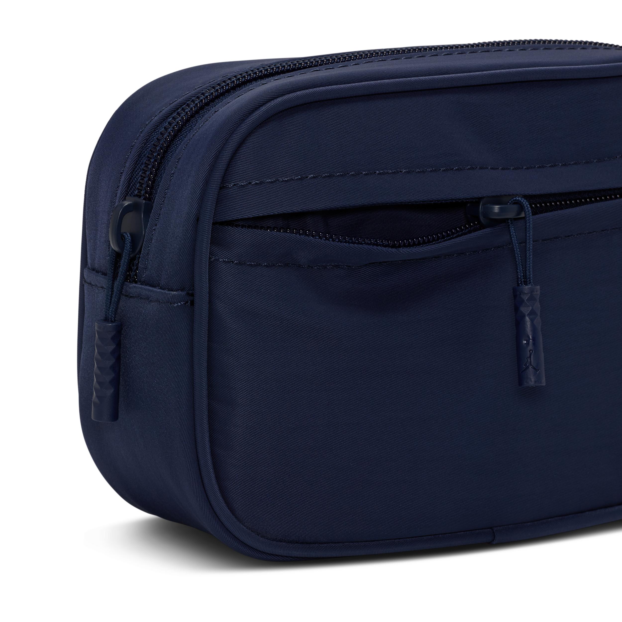 Women's Jordan Alpha Camera Bag (1L) Product Image