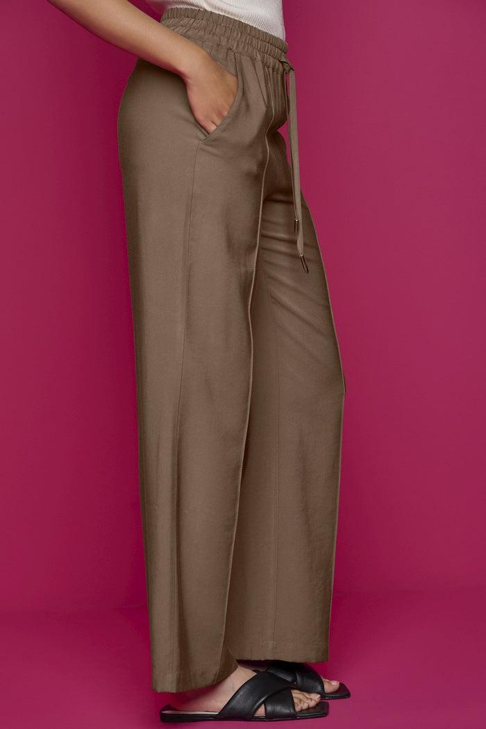 Daluz Lightweight Trouser Product Image