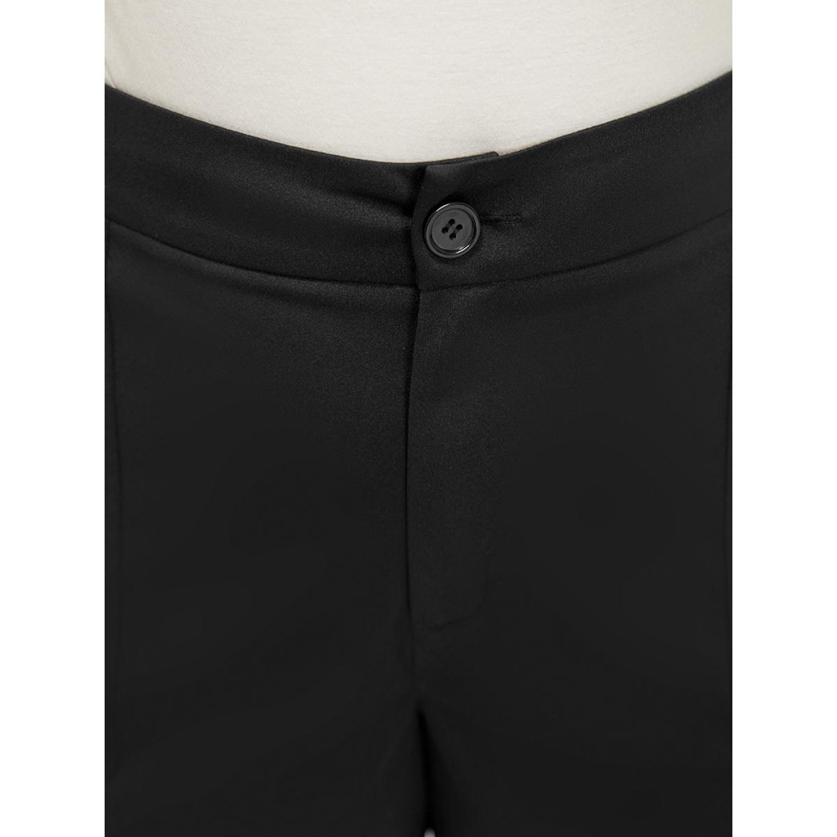 Plus Size Plain High Waist Slant Pocket Shorts Women Black Elegant Plain Dailywear Shorts BloomChic 12/L Product Image