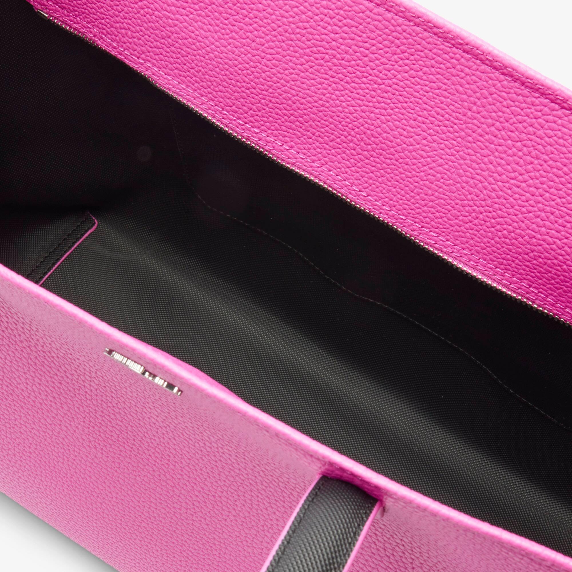 Anna Zipped Tote Product Image