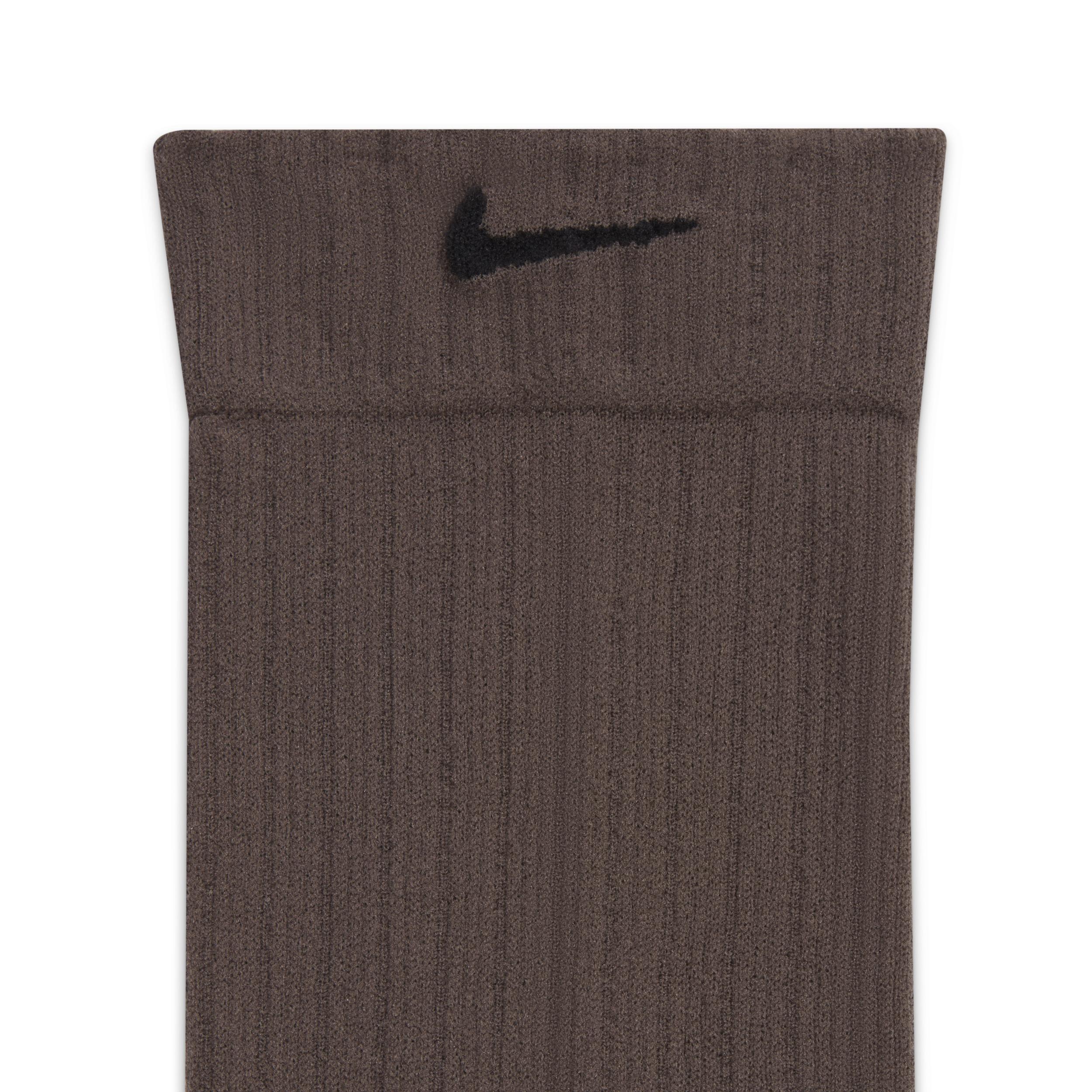 Nike Women's Sheer Crew Socks (1 Pair) Product Image