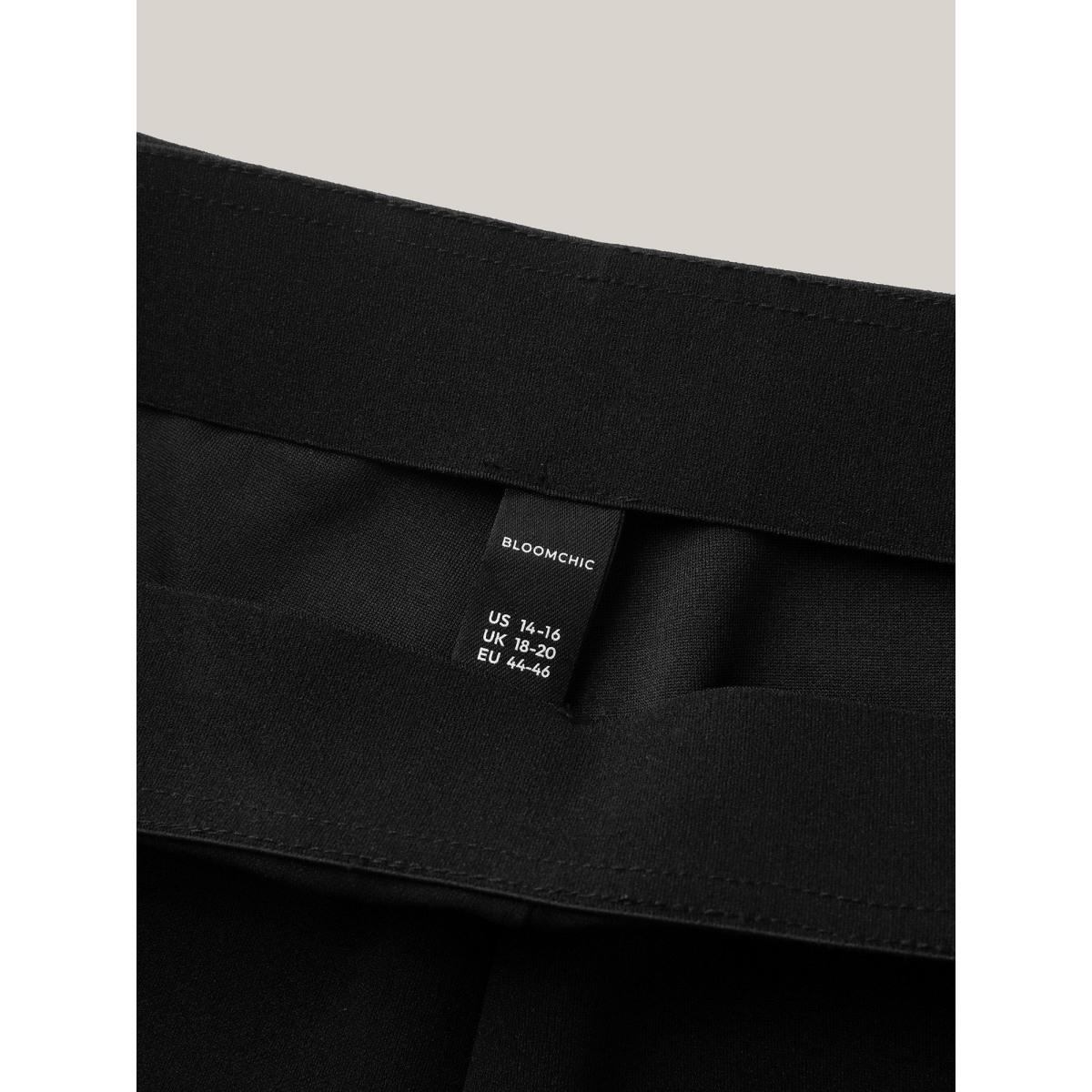 Plus Size Stretchy Waist Pleated Pull-On Shorts Women Black Casual Pleated Bodycon Everyday Shorts BloomChic 30/6X Product Image