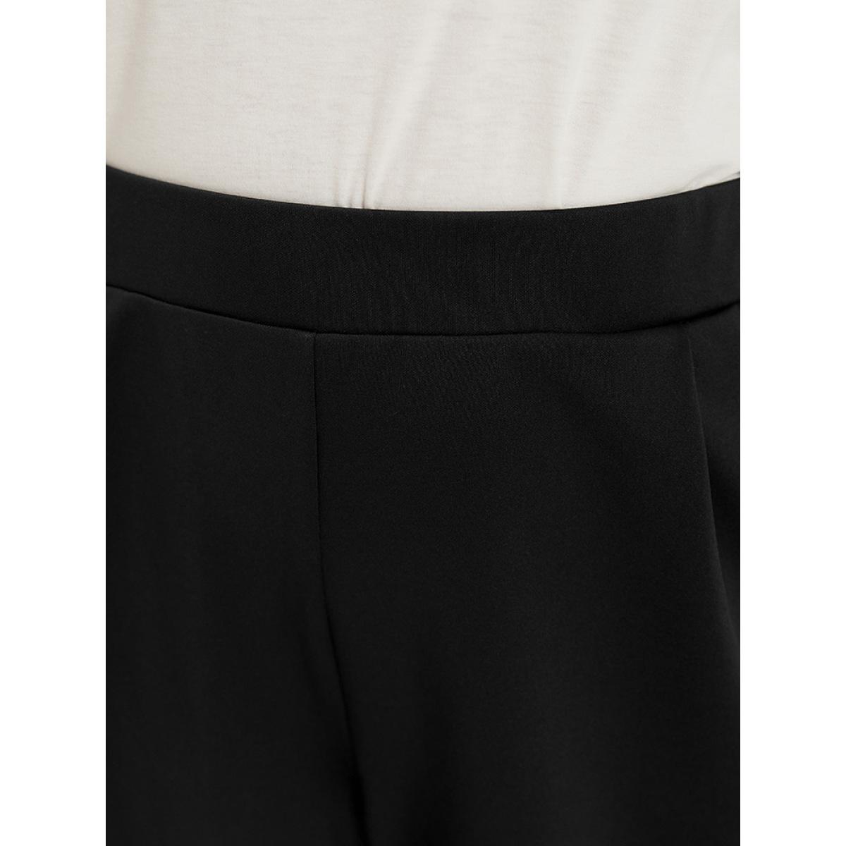 Plus Size Solid Broderie Anglaise Pocket Elastic Waist Shorts Women Black Elegant Plain Dailywear Shorts BloomChic 26/4X Product Image