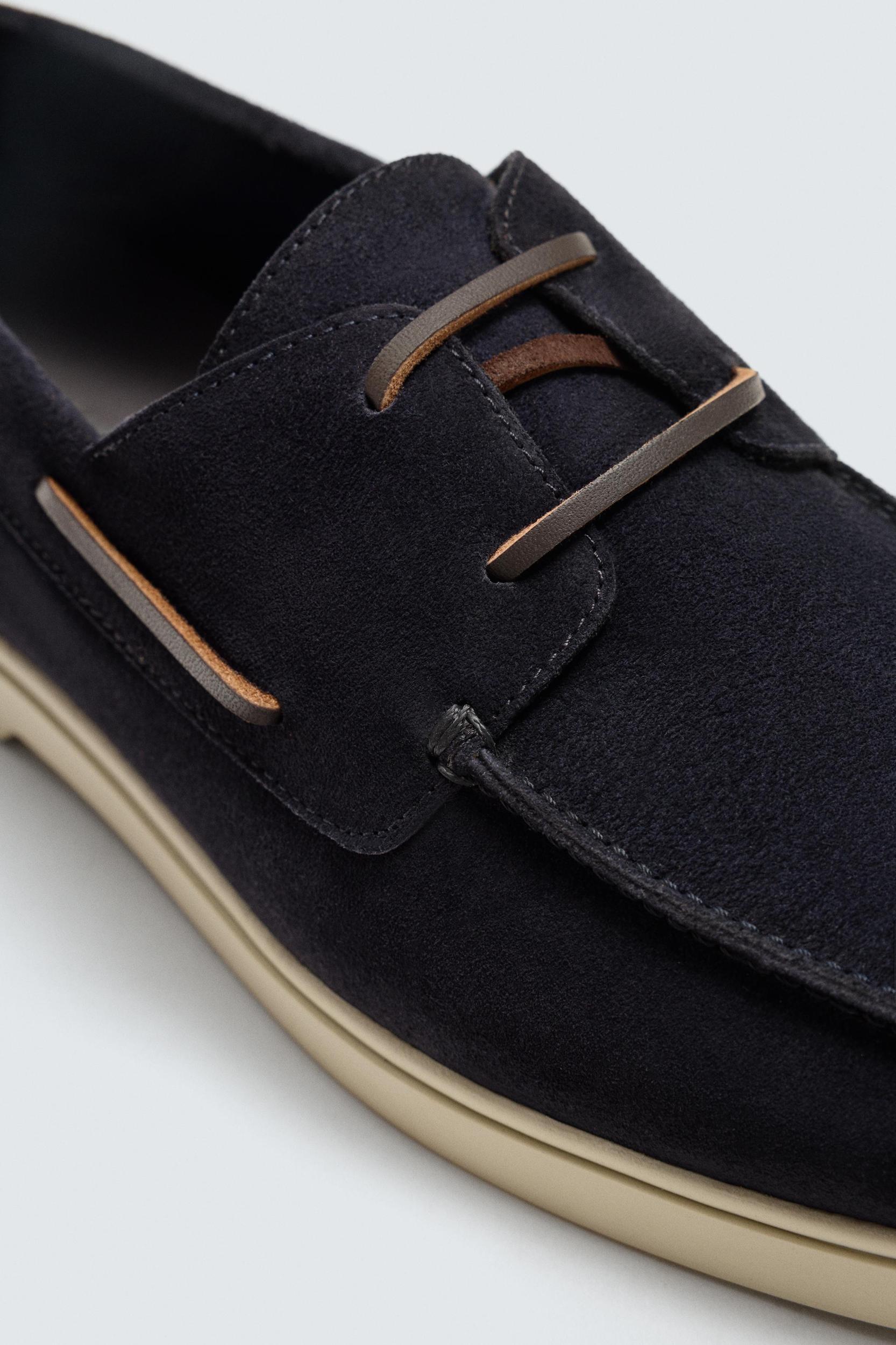 CASUAL LEATHER BOAT SHOES Product Image