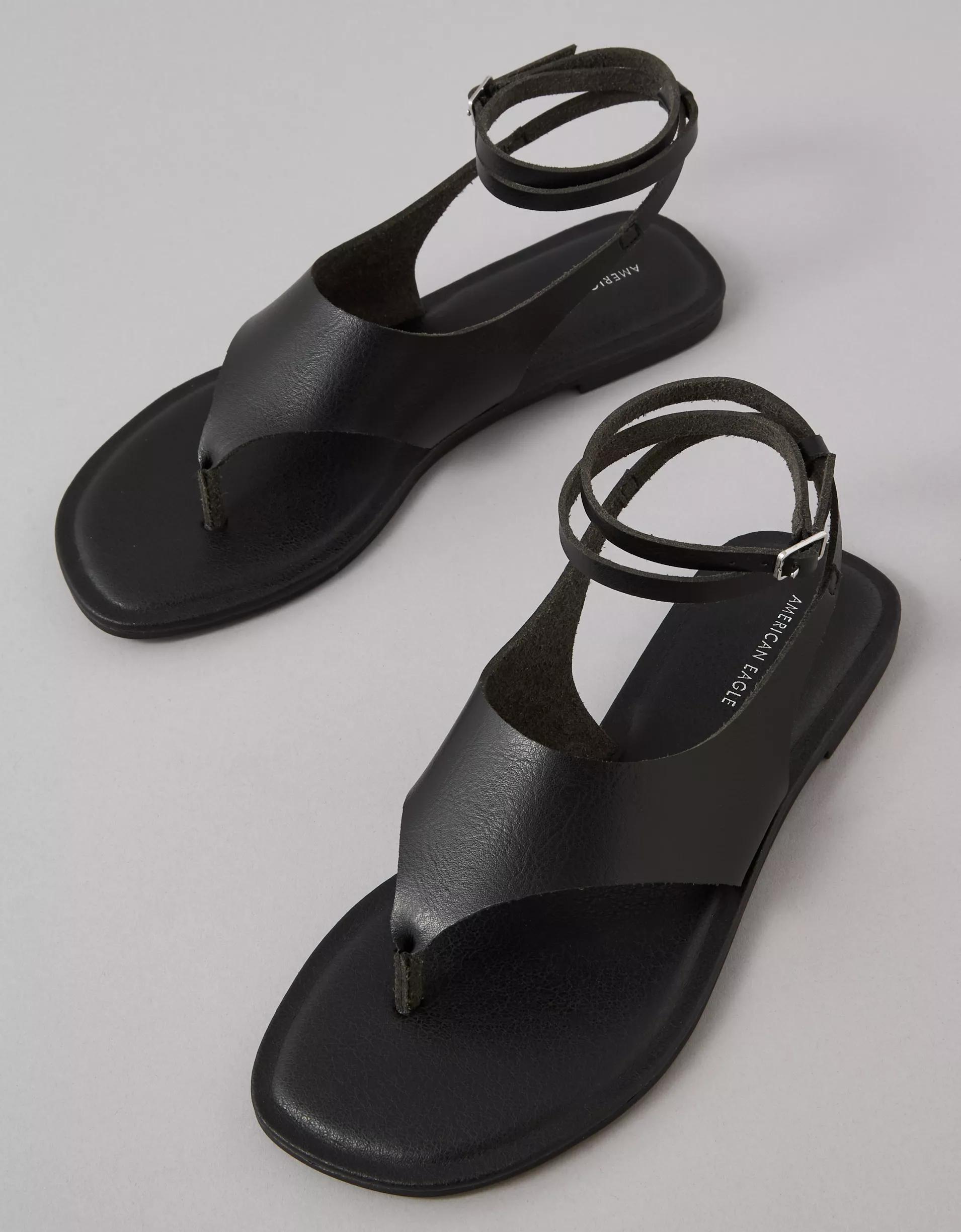 AE Hooded Thong Sandal Product Image