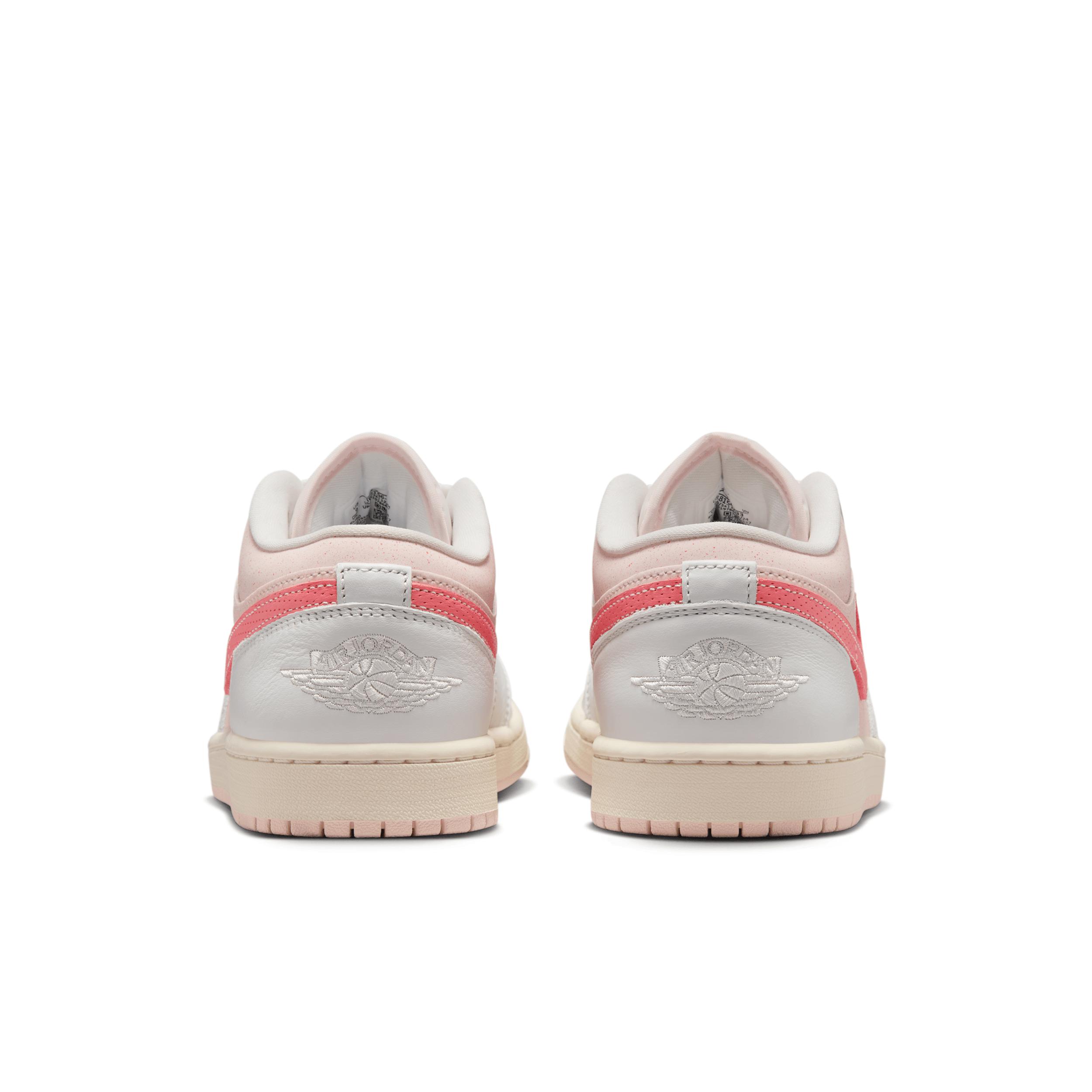 Womens Air Jordan 1 Low SE Shoes | IB8156-133 Product Image