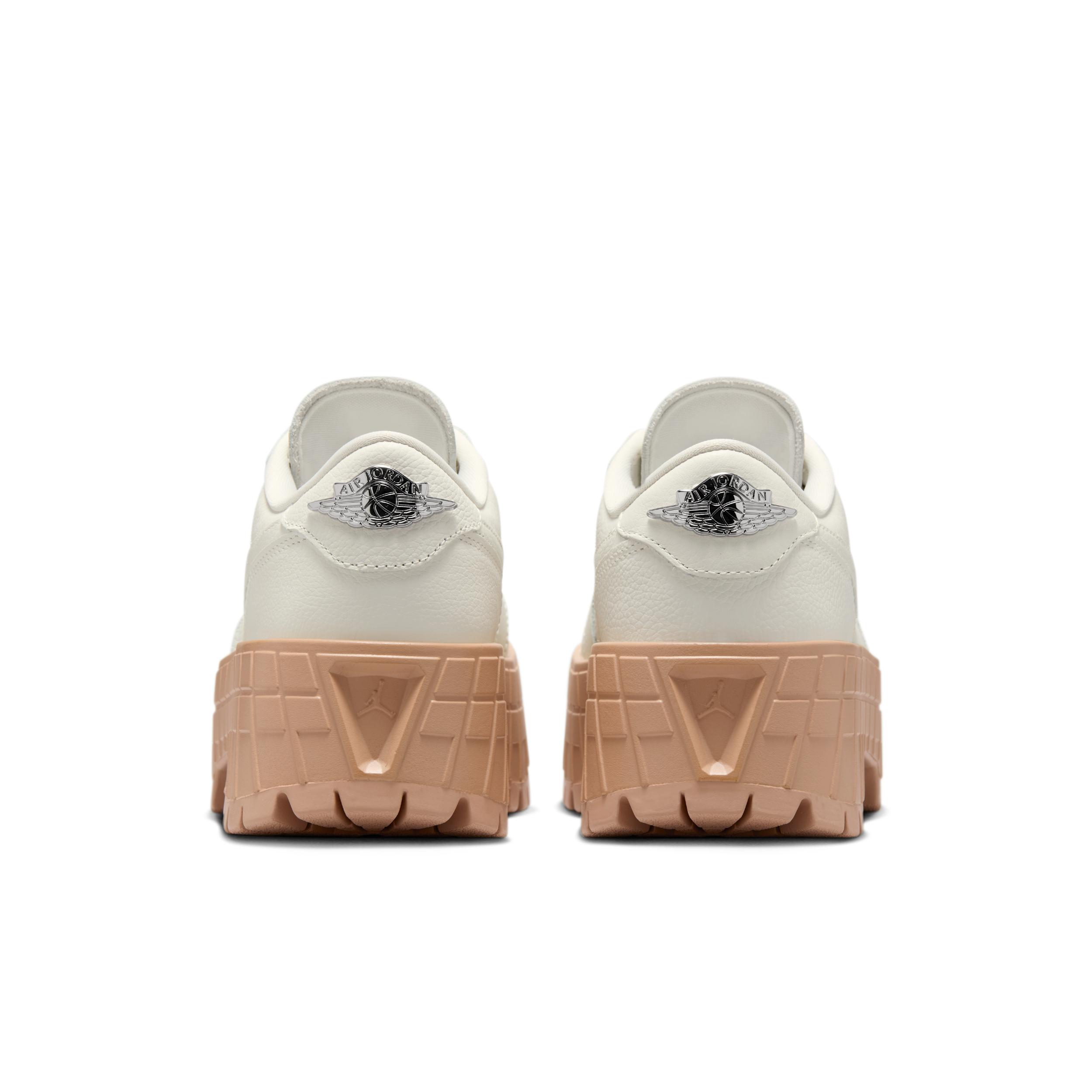 Womens Air Jordan 1 Brooklyn Low Shoes | HF3184-001 Product Image