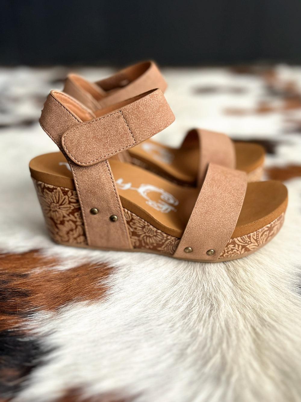 Very G Rich Light Tan Flower Wedge Product Image