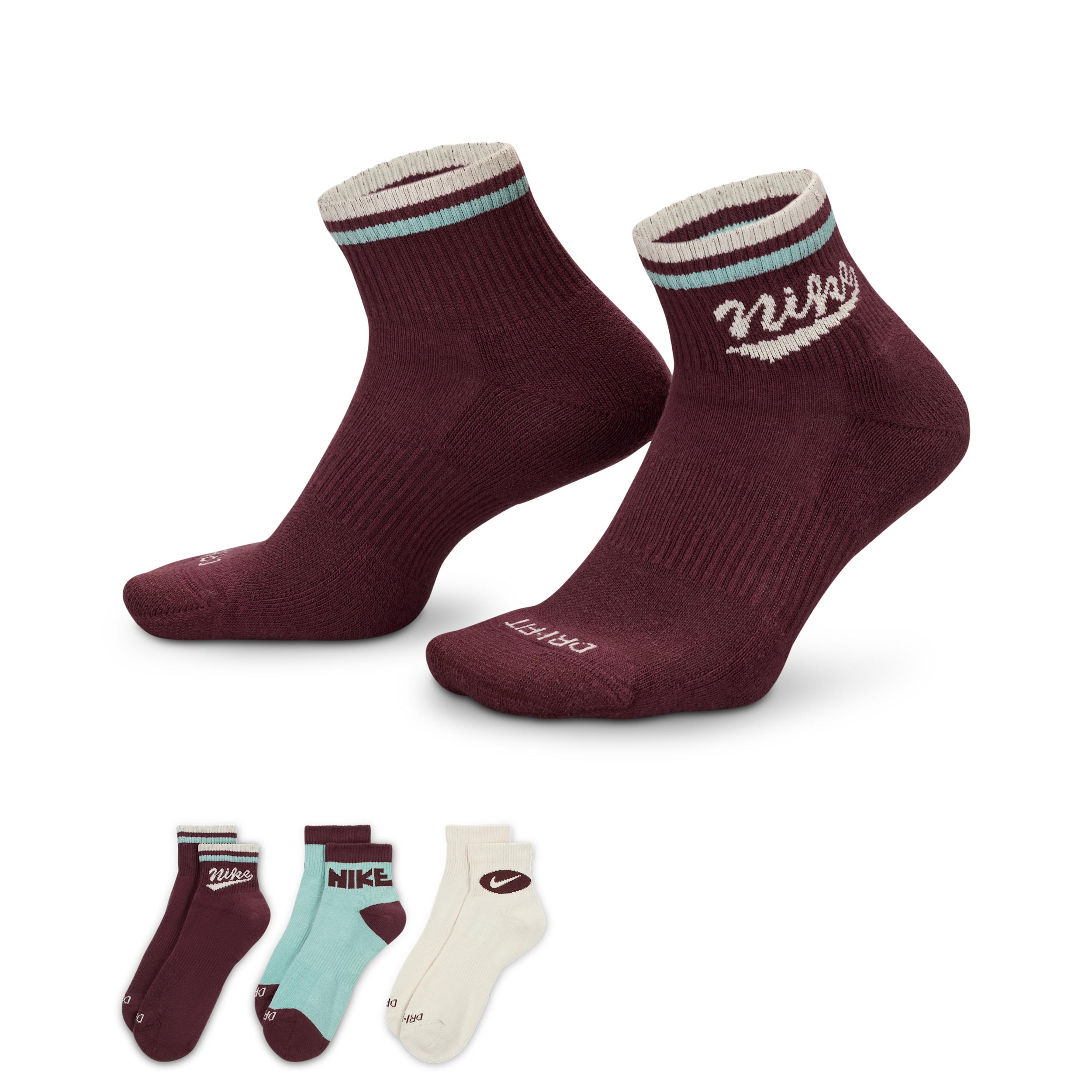 Nike Men's Everyday Plus Ankle Socks (3 Pairs) Product Image
