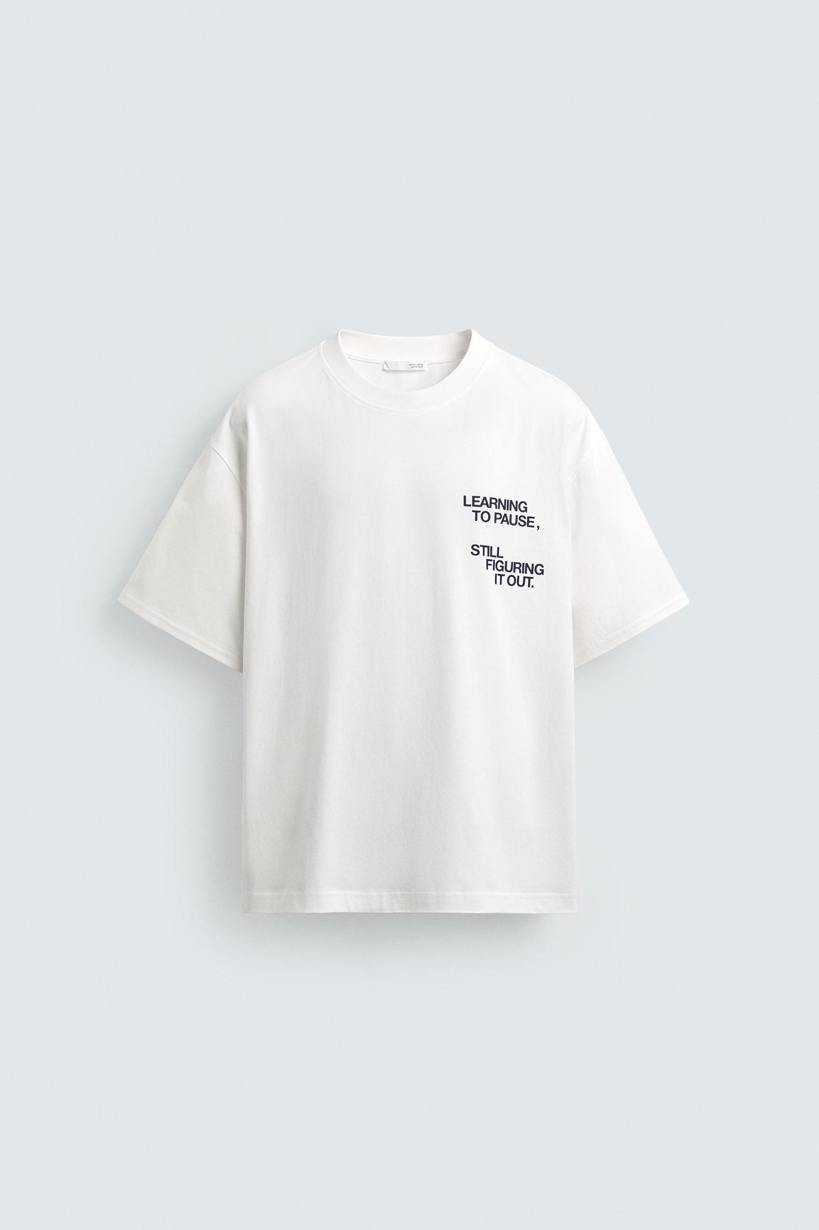 CONTRASTING TEXT PRINT T-SHIRT Product Image