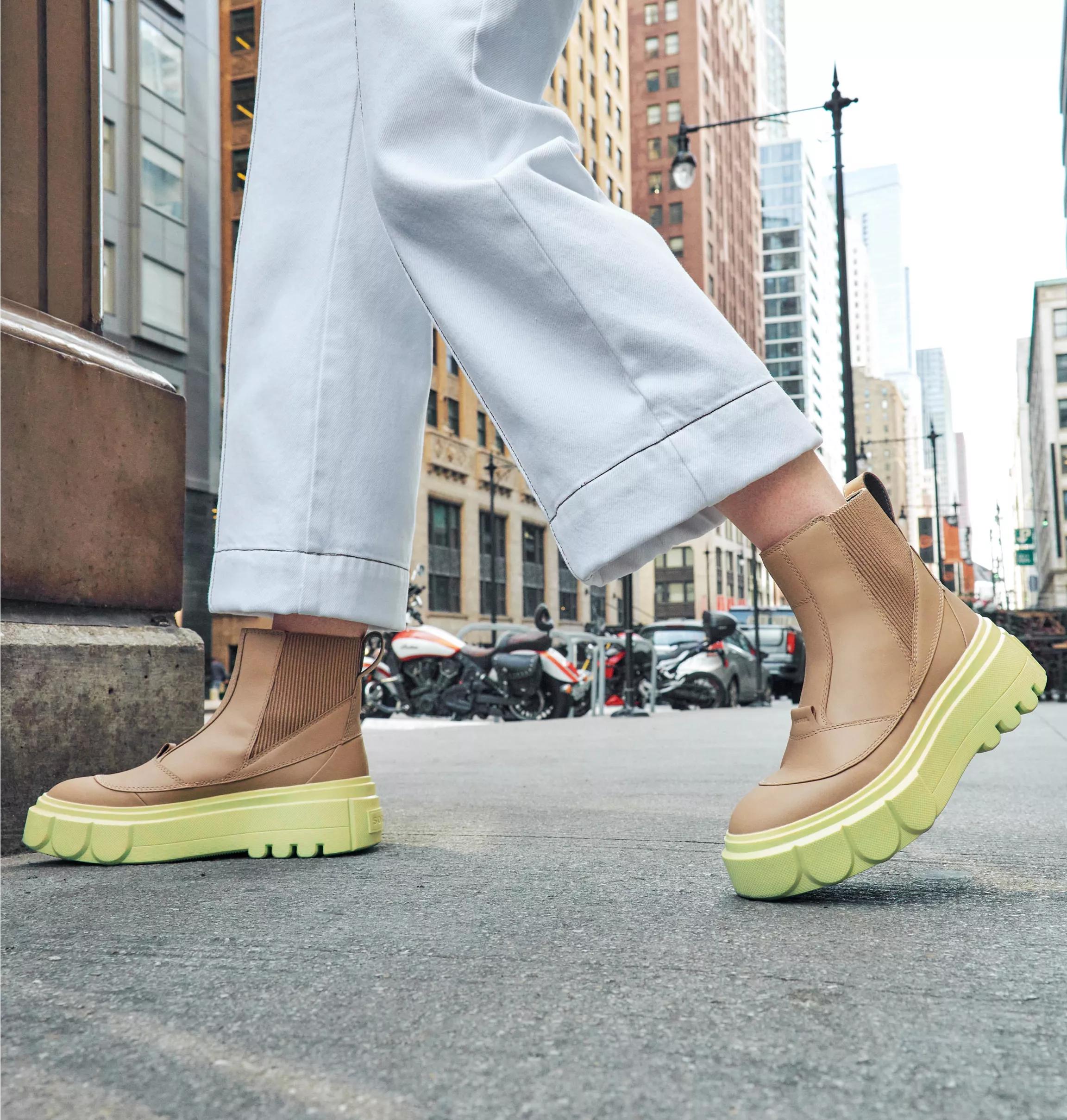 CARIBOU™ X Women's Chelsea Waterproof Boot Product Image