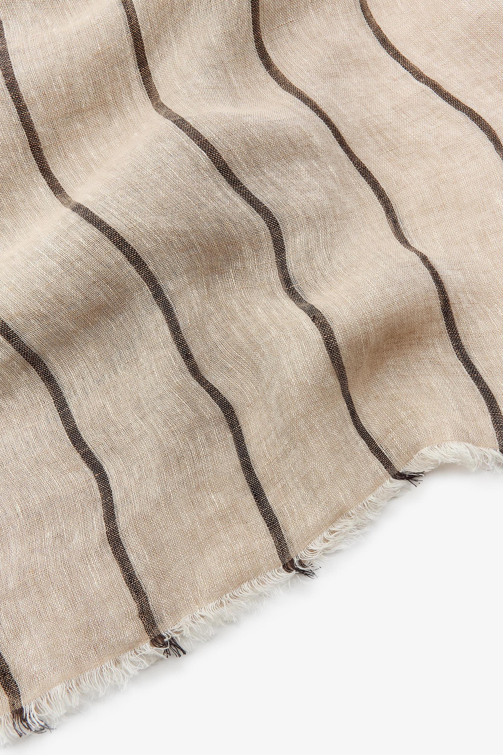 100% STRIPED LINEN SCARF Product Image