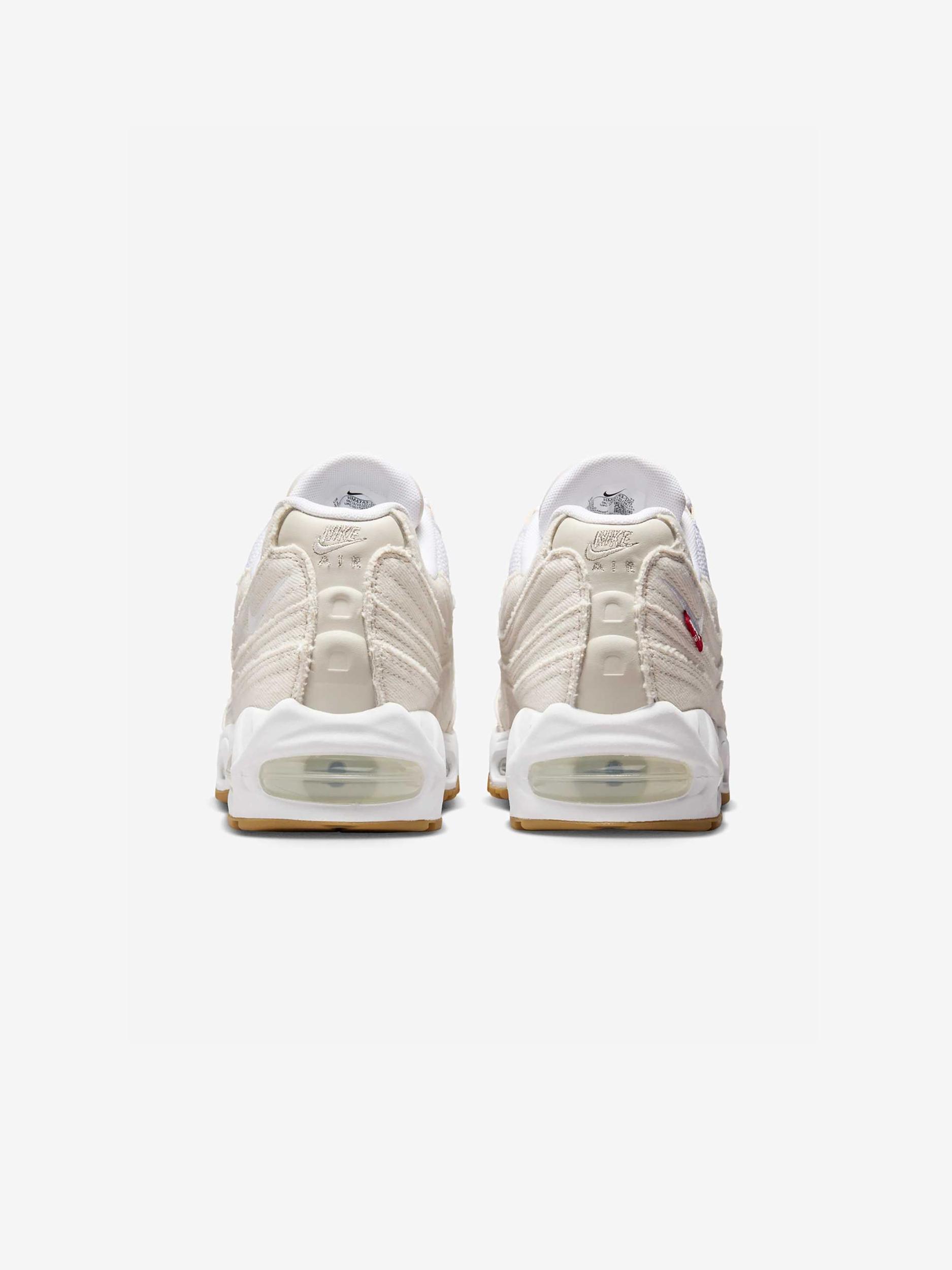 Nike x Levi's Air Max 95 OG (Light Orewood Brown) Product Image