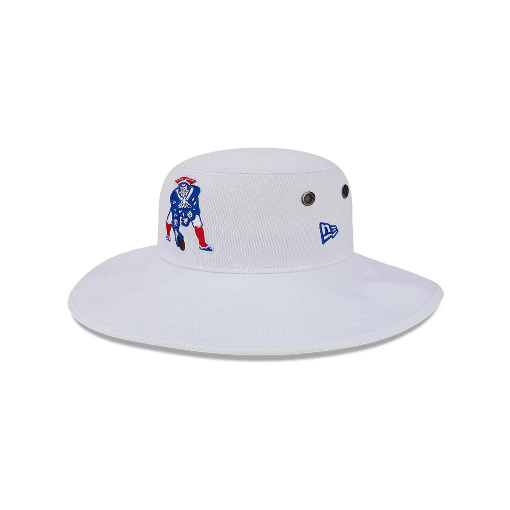 Men's New Era White New England Patriots 2023 NFL Training Camp Throwback Panama Bucket Hat Product Image