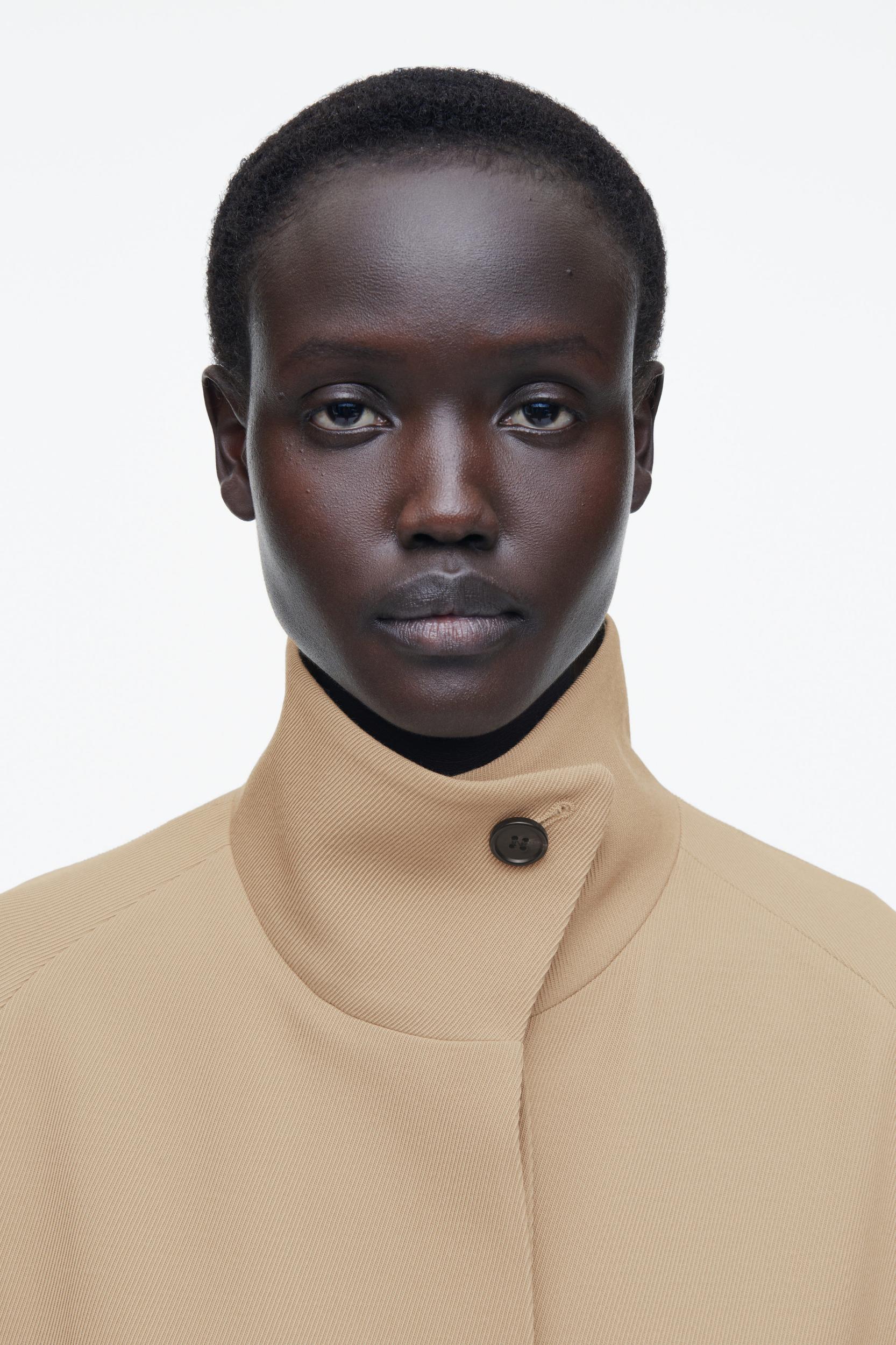 TRAPEZE WOOL-BLEND COAT Product Image