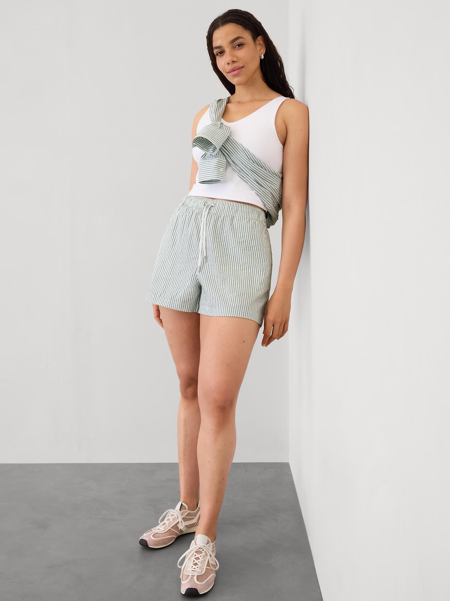 Midday Mid Rise Short Product Image