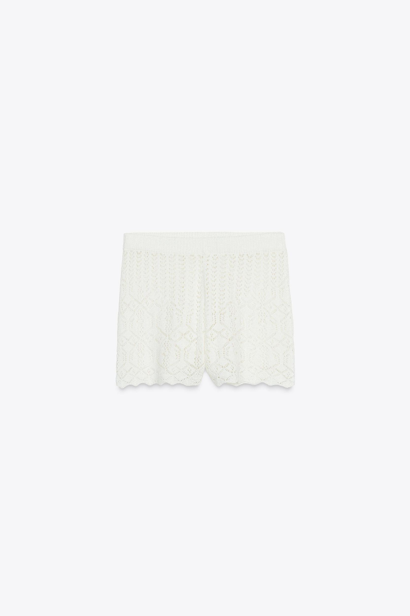EYELET SHORTS Product Image
