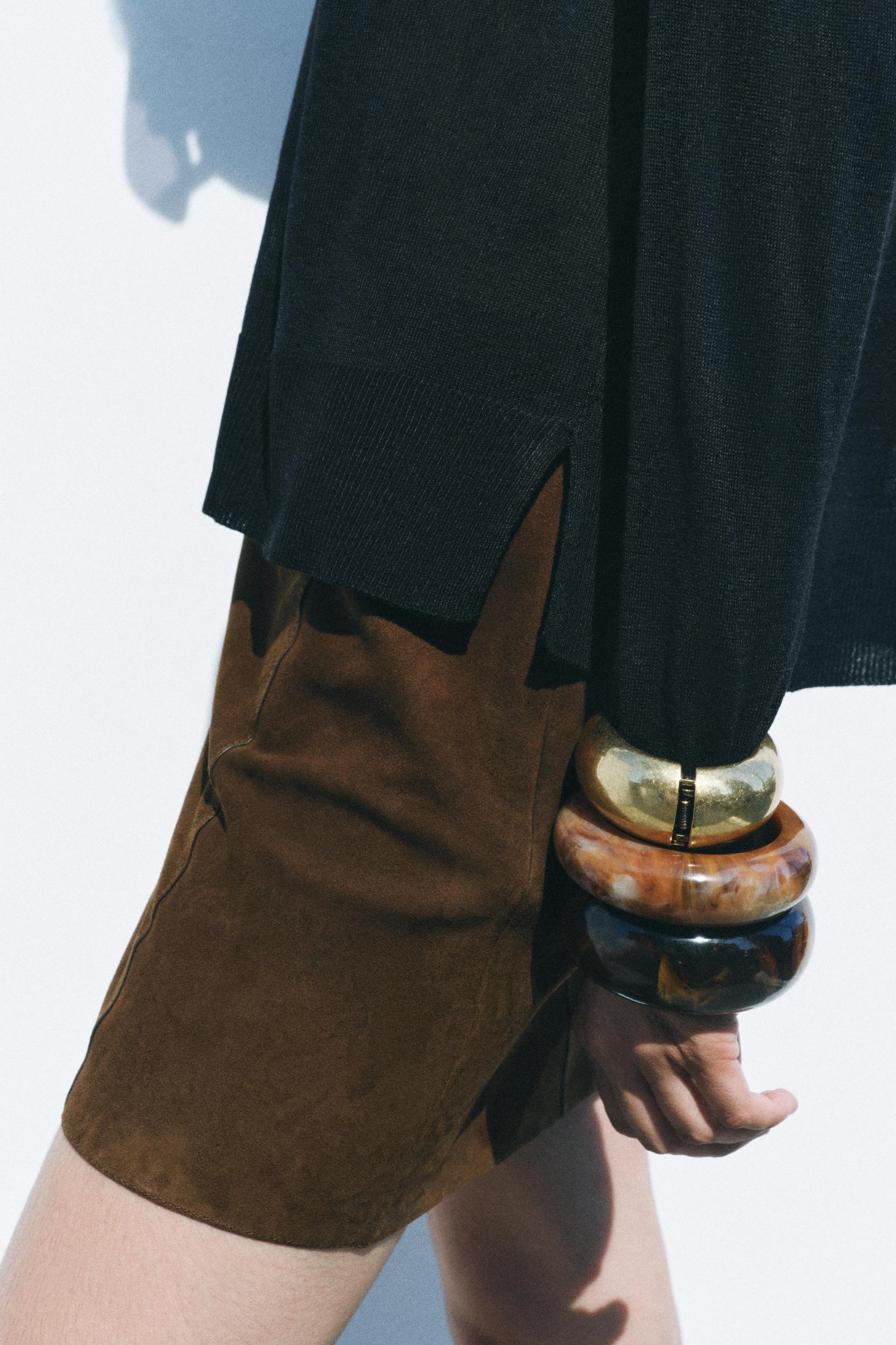 FINE KNIT SWEATER Product Image