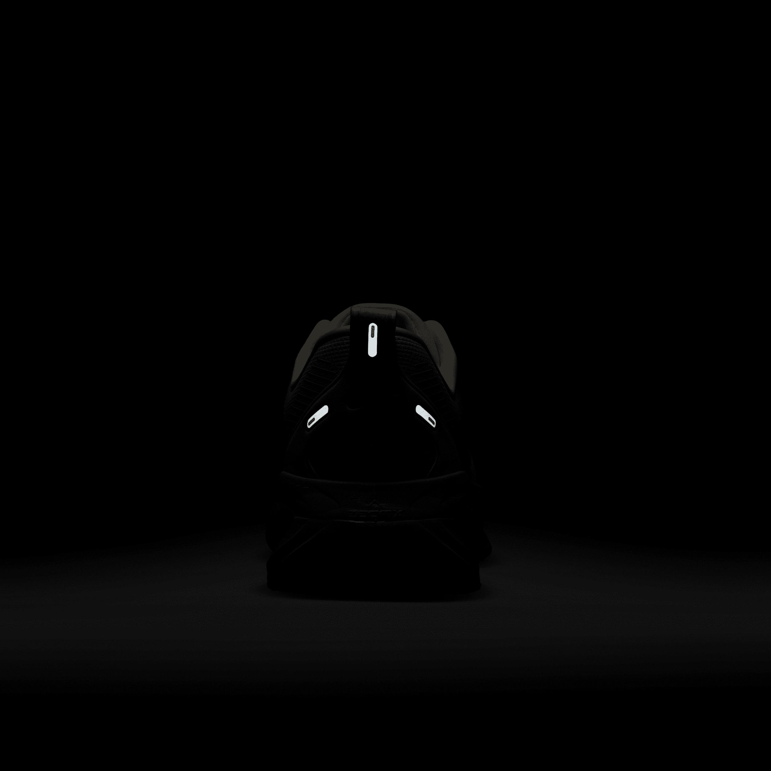 Nike Mens Vomero 18 Road Running Shoes | HM6803-005 Product Image