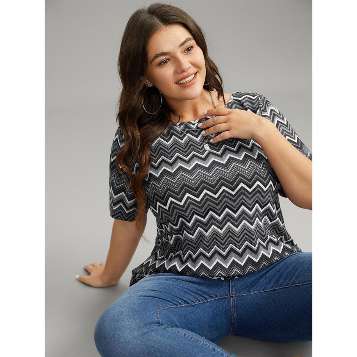 Plus Size Geometric Striped Short Sleeve T-shirt Gray Women Casual Printed Geometric Round Neck Dailywear T-shirts BloomChic 12/L Product Image