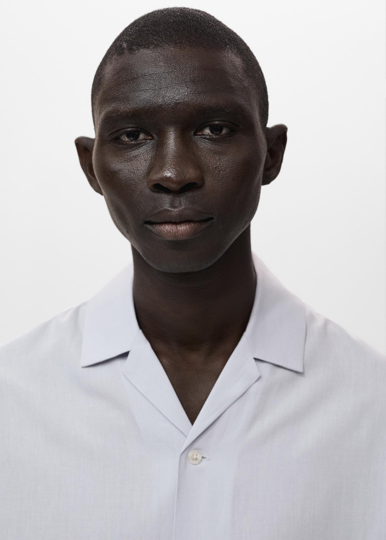 Tencel-linen bowling-collar shirt - Men | MANGO USA Product Image